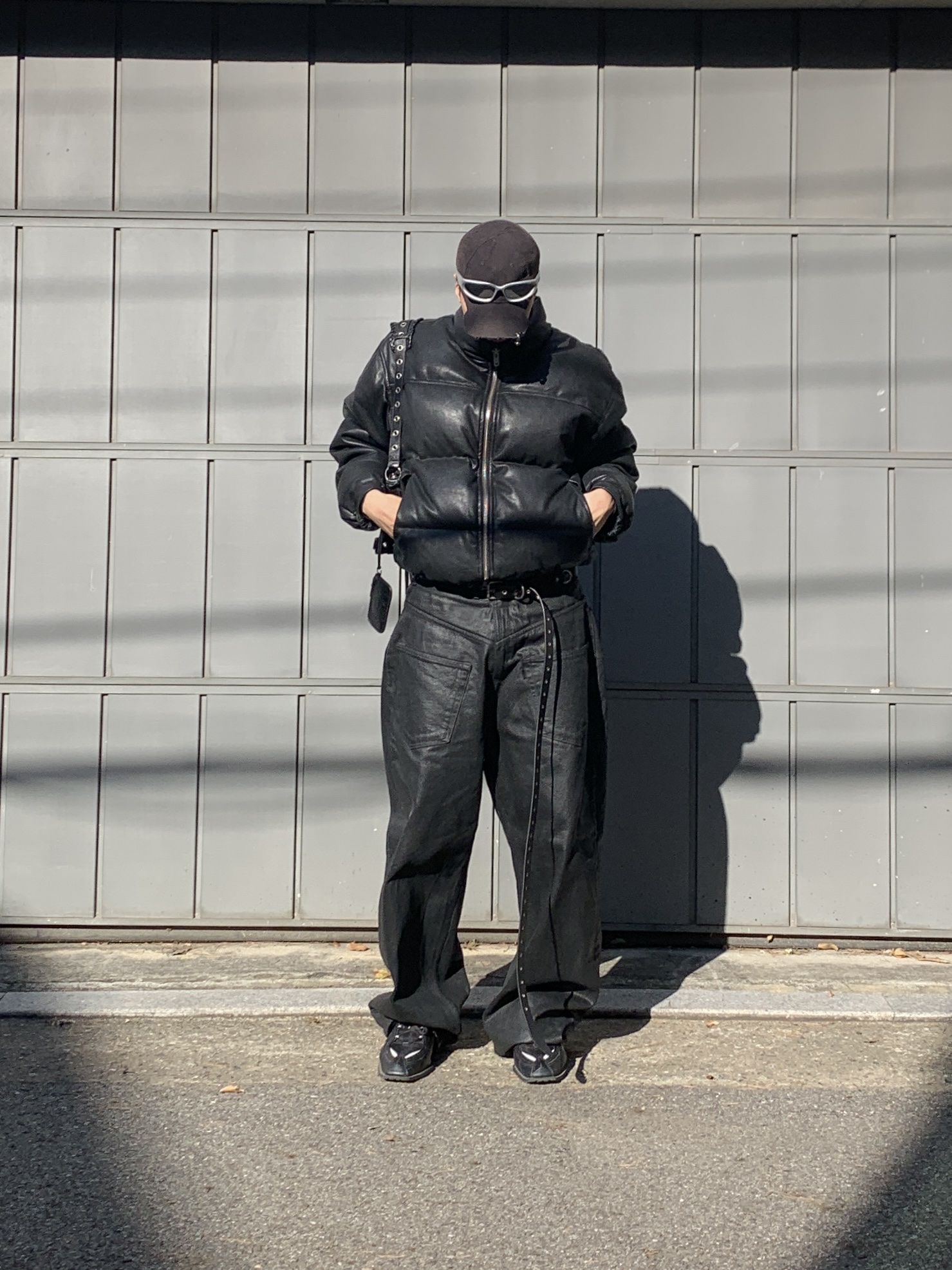 Nike x Martine Rose Shox MR4 Black, Project G/R BDSM Belt Black 착용 스타일 - 4
