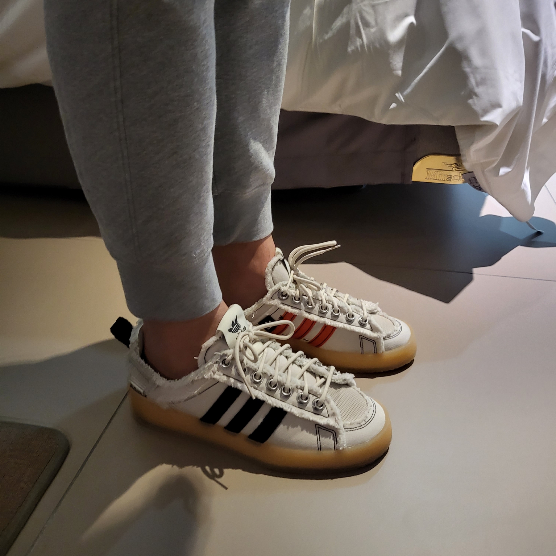 Adidas x Song for the Mute Campus 80s Bliss Core Black 착용 스타일 - 3