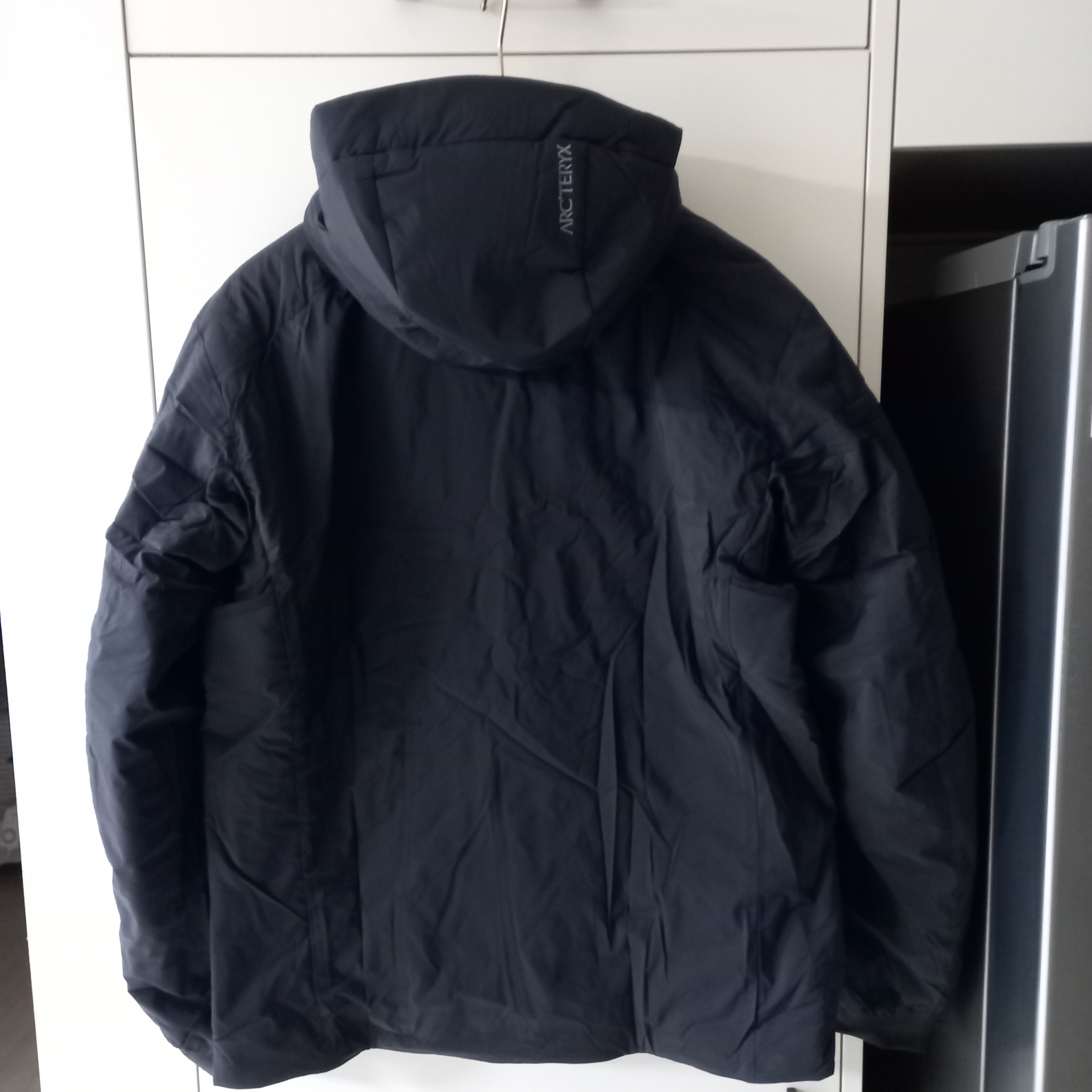 Arc'teryx Atom Heavyweight Hoody Black 착용 스타일 - 2