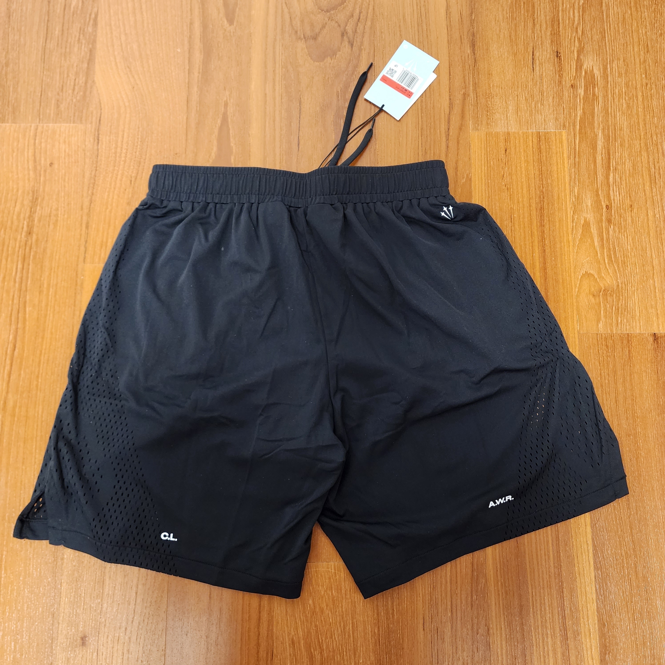 Nike x Drake Nocta Basketball Lightweight Shorts Black (DV3651-010) 착용 스타일 - 2
