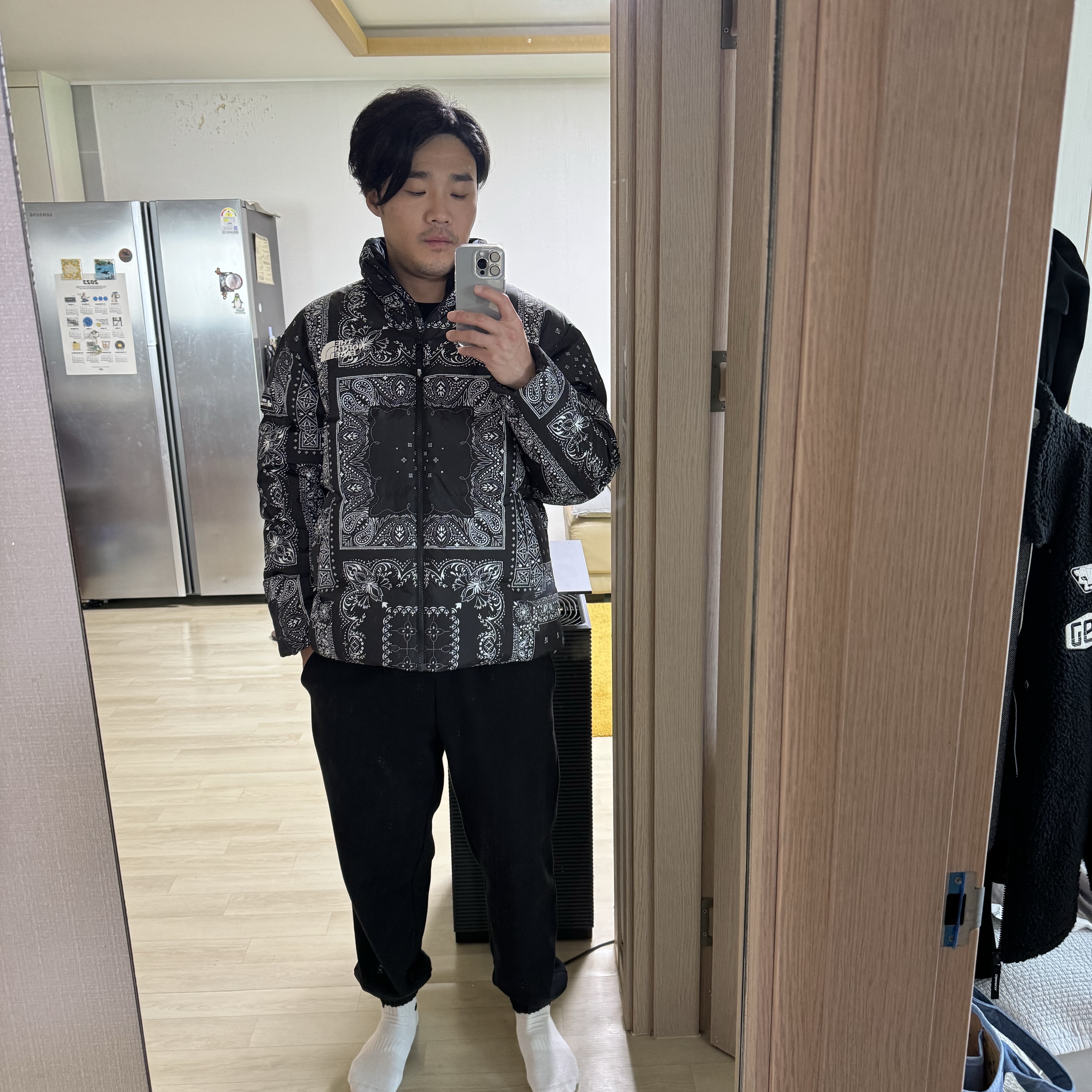 The North Face Novelty Lofty Down Jacket Real Black 착용 스타일