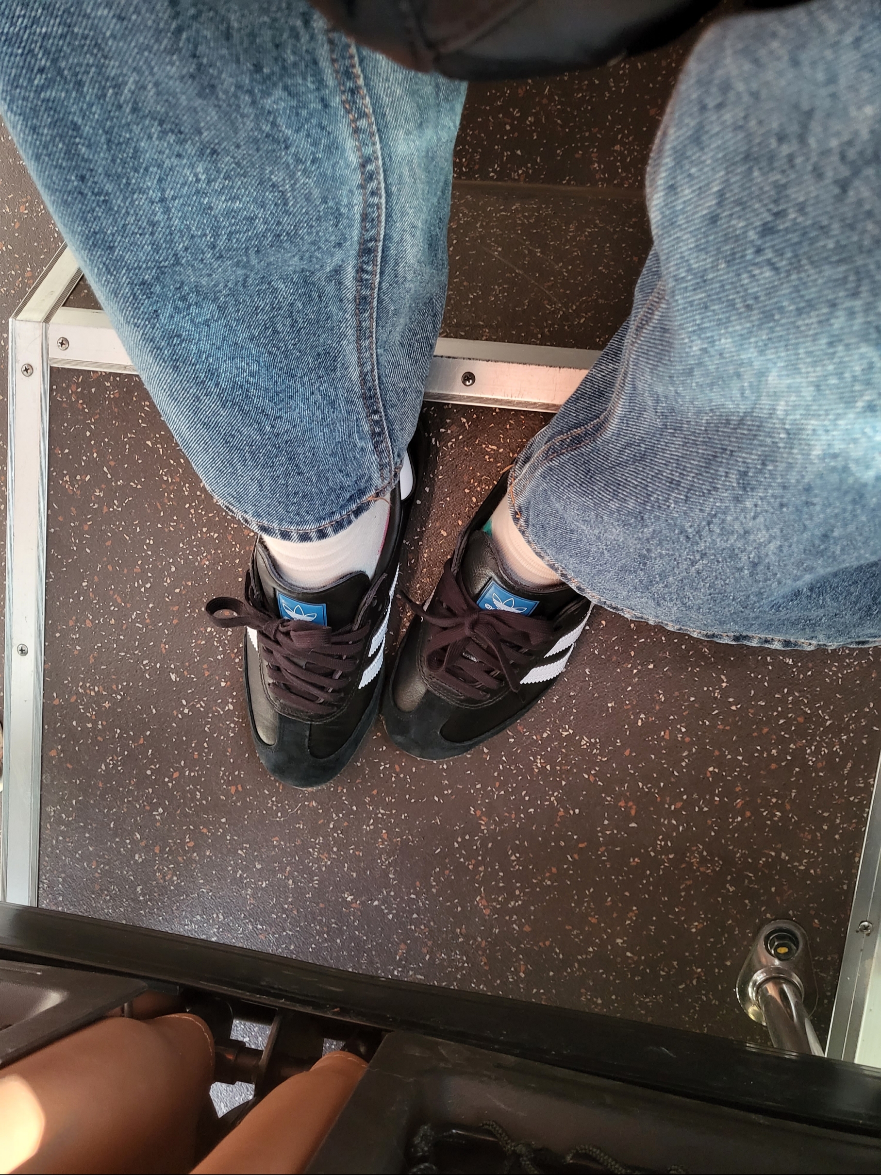 Adidas Samba ADV Black 착용 스타일