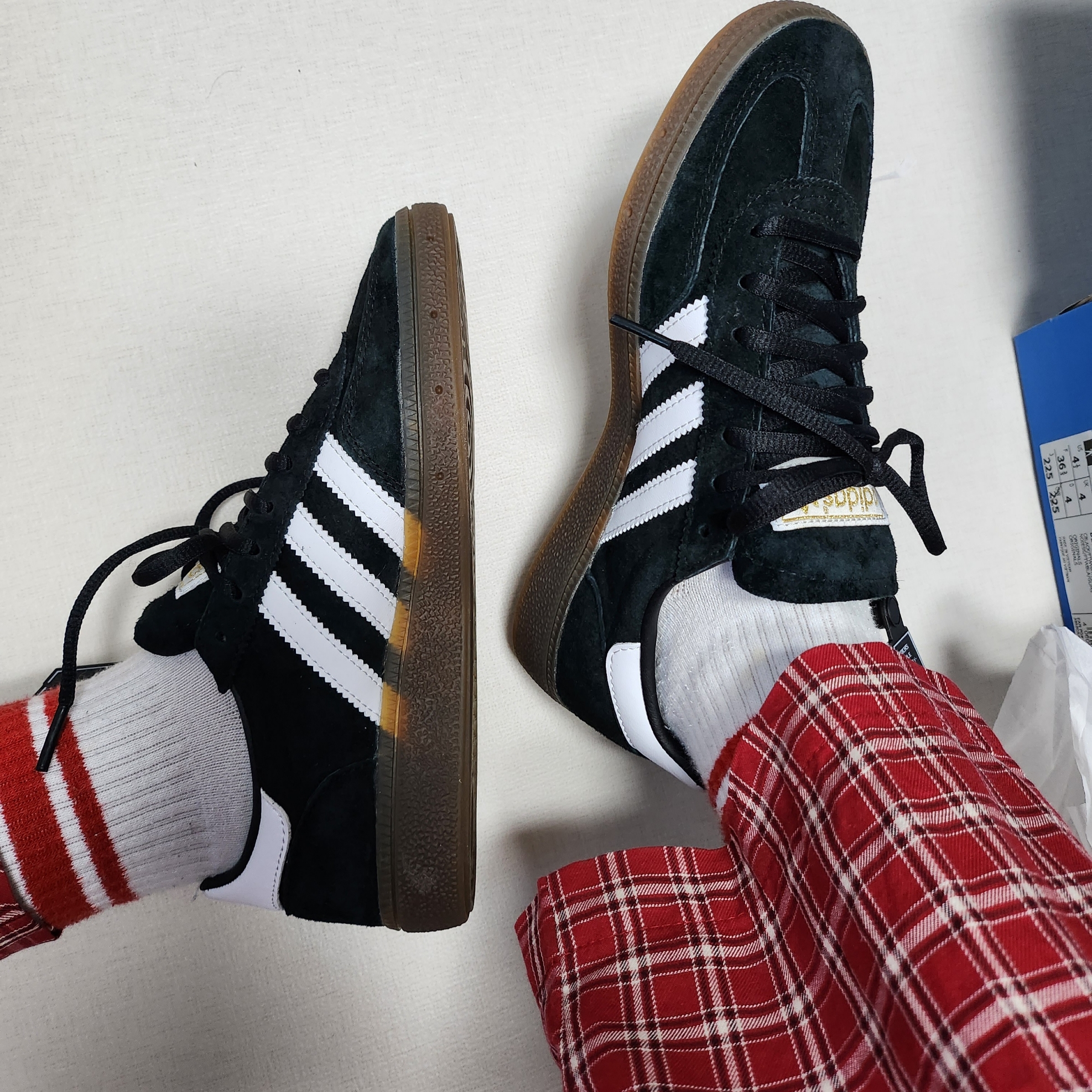 Adidas Spezial Handball Core Black 착용 스타일