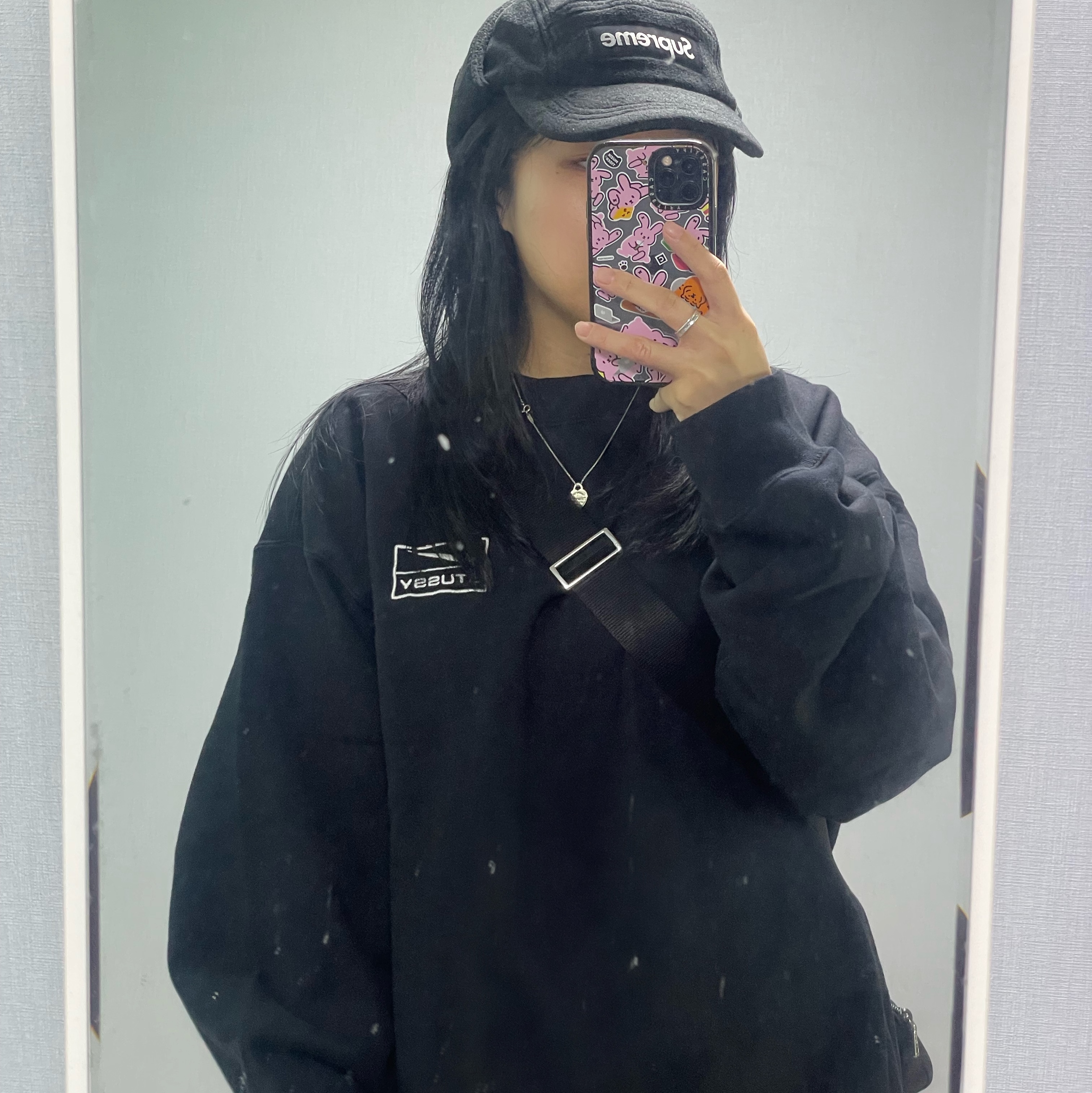 Supreme Polartec Earflap Camp Cap Black - 21FW, Nike x Stussy NRG Washed Fleece Crewneck Black (DO5310-010) 착용 스타일 - 1