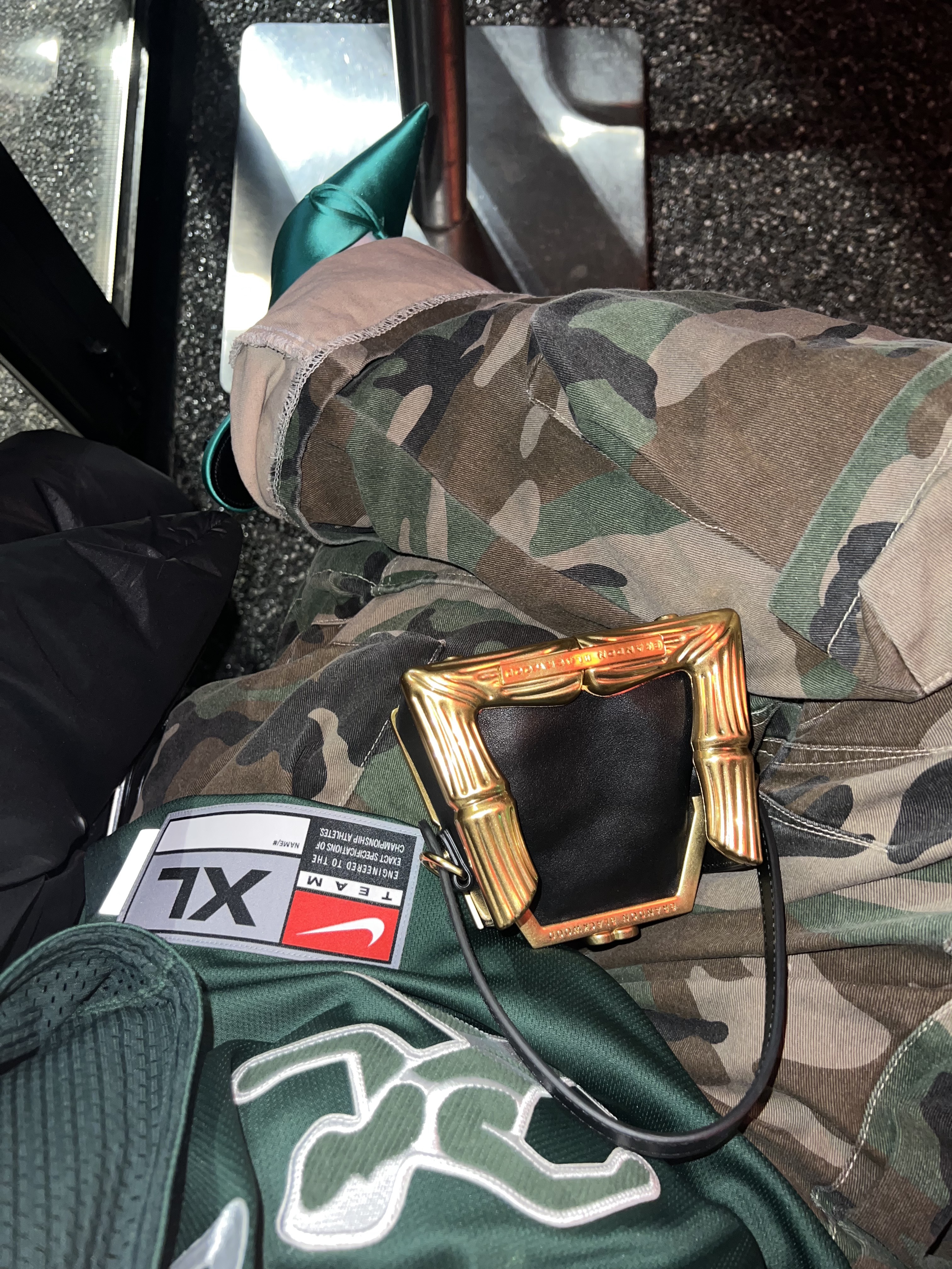 Yeezy Gap Engineered By Balenciaga Round Jacket 2 Black, Nike x Cactus Plant Flea Market S/S Jersey Green - Asia 착용 스타일 - 5