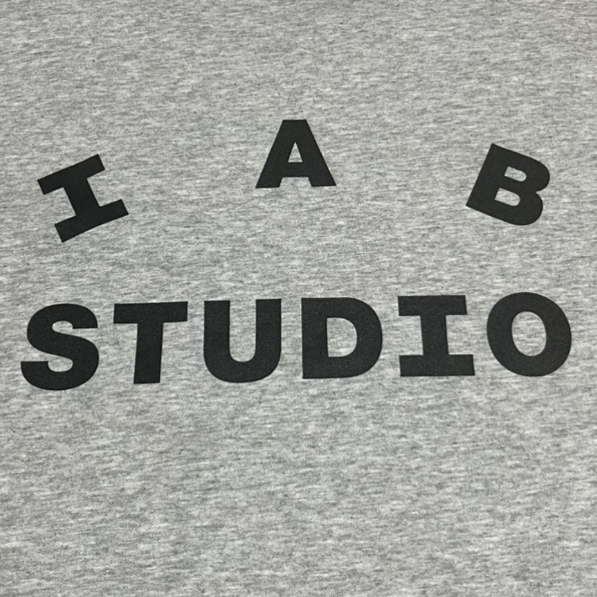 IAB Studio Long Sleeve Gray 착용 스타일 - 2