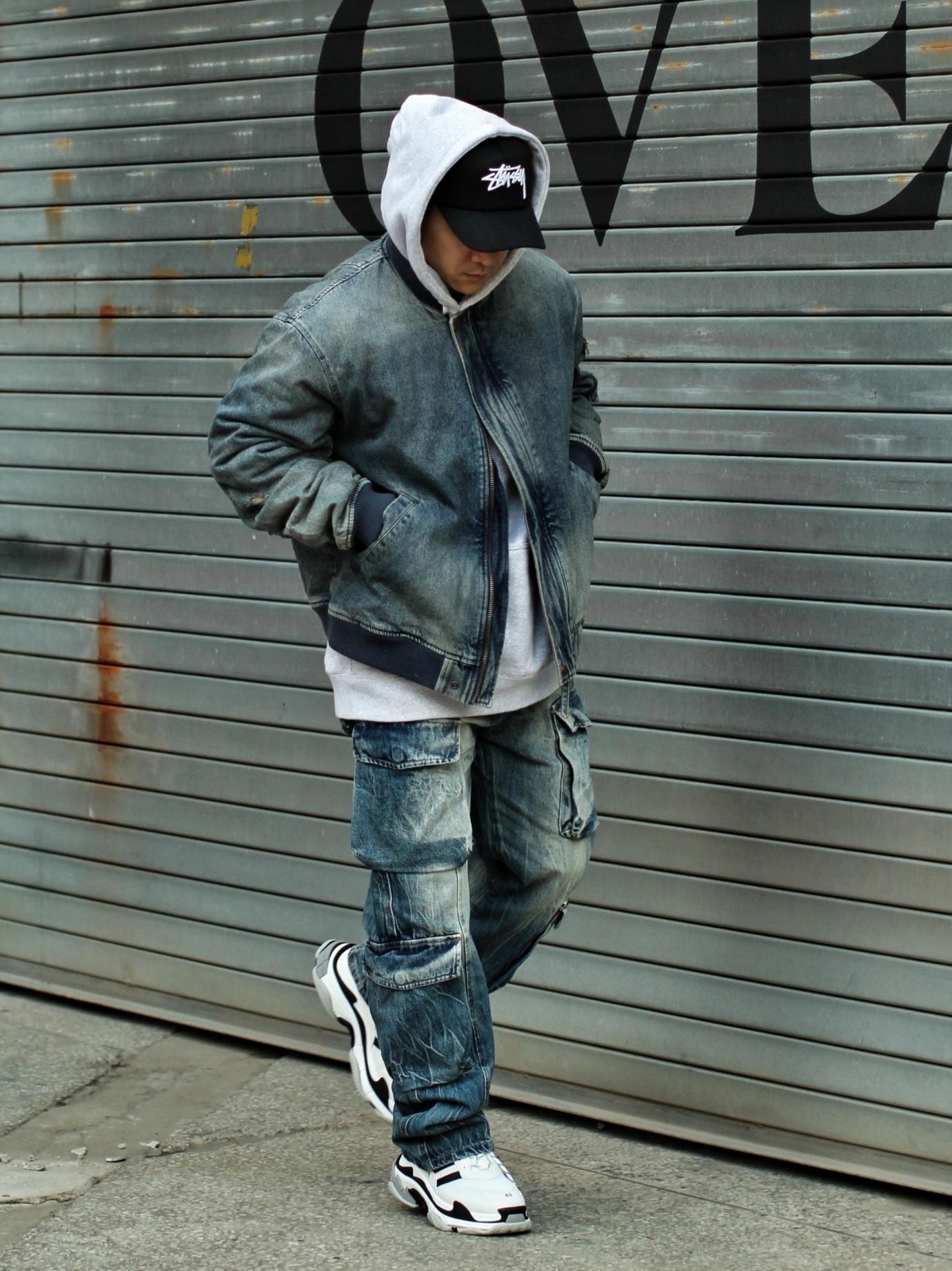 Stussy Corduroy Trucker Cap Black, Balenciaga x Adidas Triple S Sneakers White Black 착용 스타일 - 2
