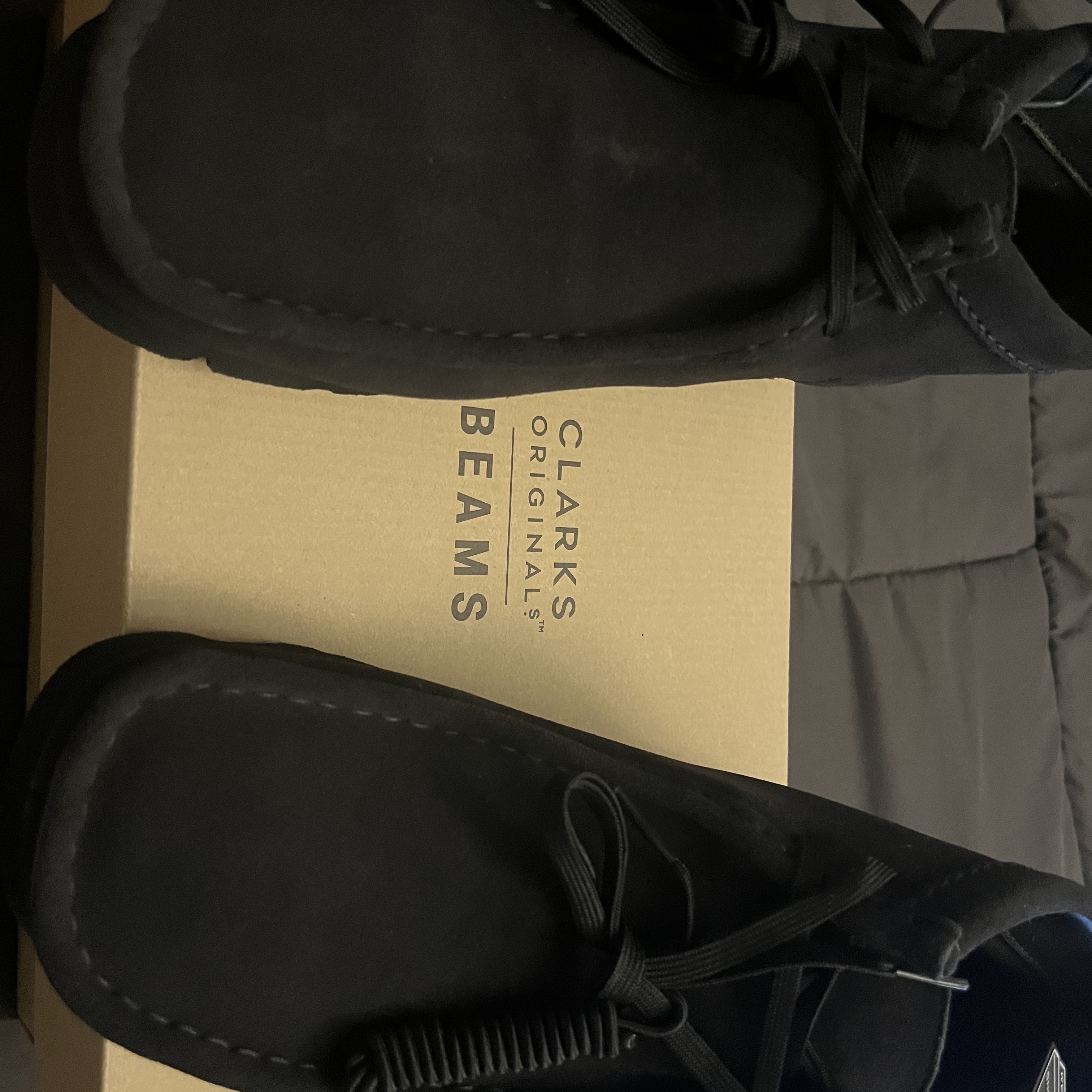 Clarks x Beams Wallabee Boots GTX Navy Suede 착용 스타일 - 4