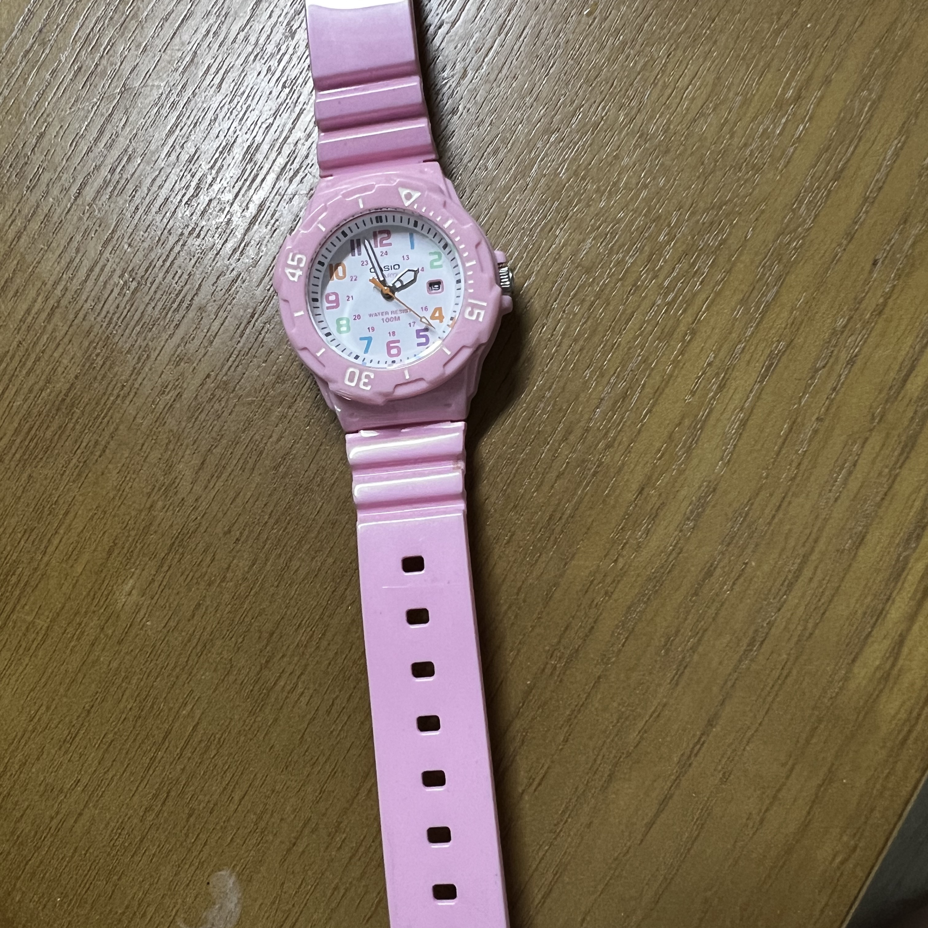 Casio LRW-200H-4B2VDF 착용 스타일