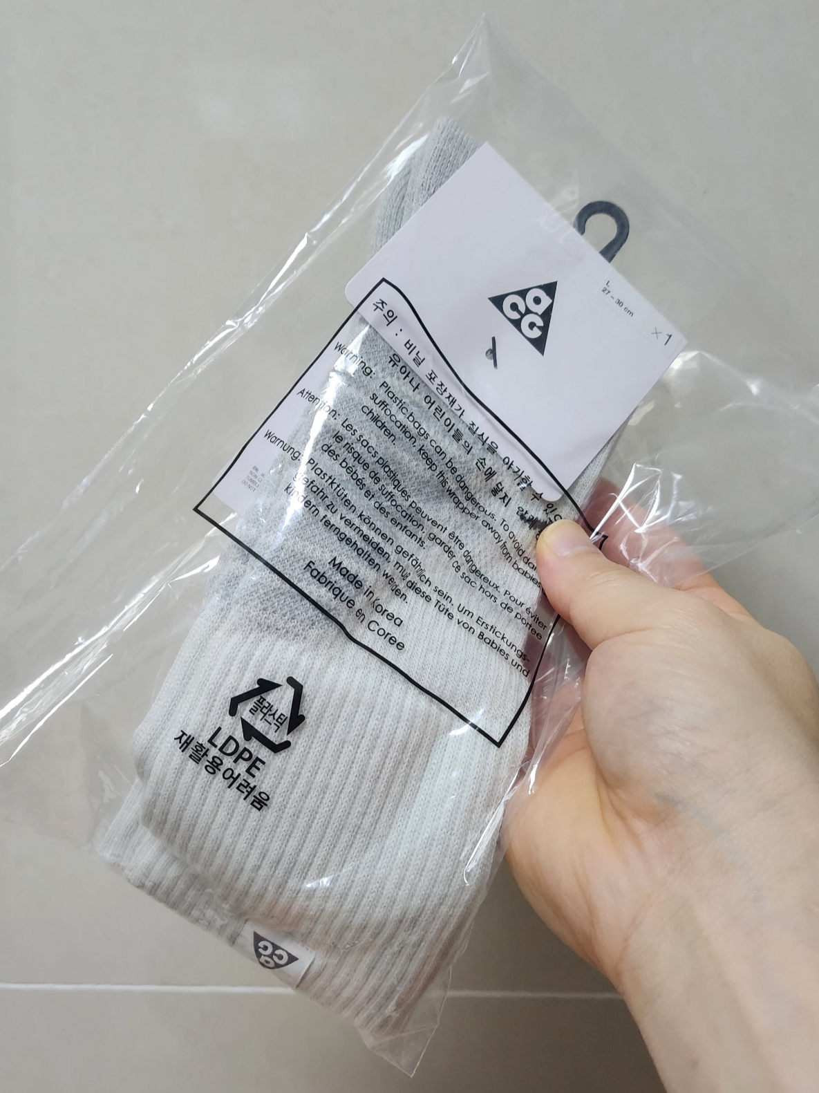 Nike ACG Outdoor Cushioned Crew Socks Summit White (Korean Ver.) 착용 스타일