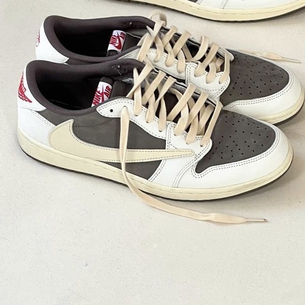 (PS) Jordan 1 x Travis Scott Retro Low OG SP Sail and Ridgerock 착용 스타일