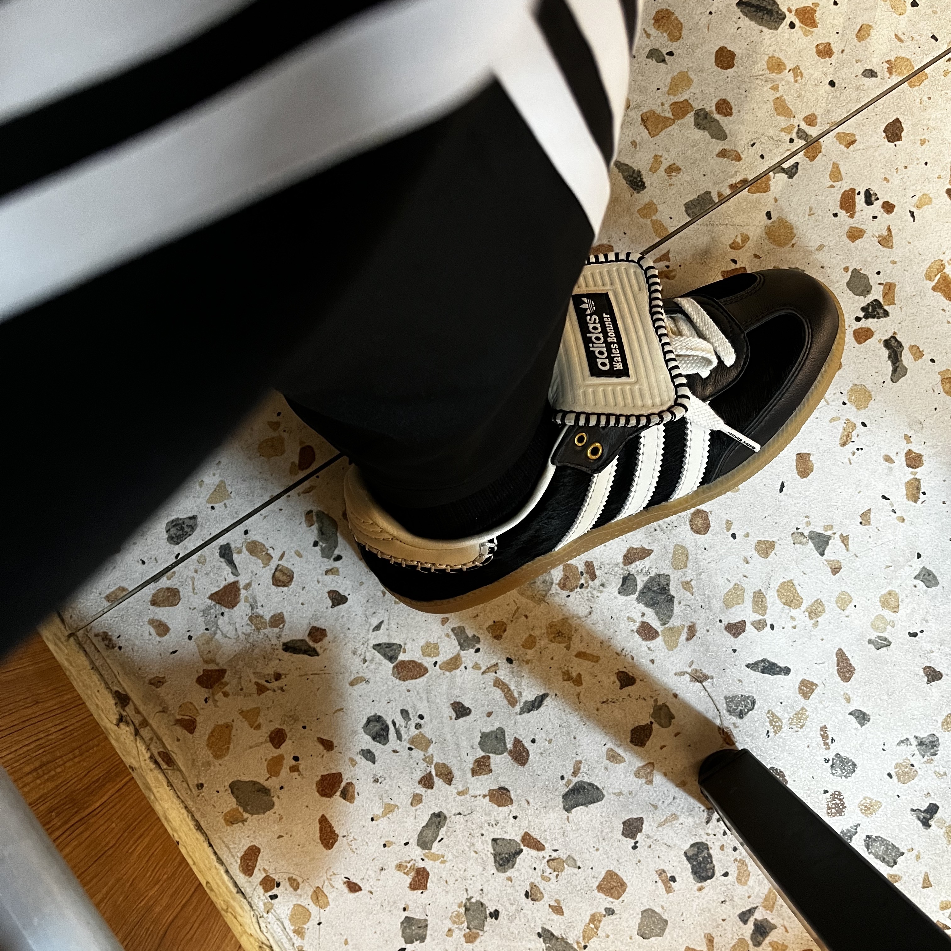 Adidas x Wales Bonner Pony Tonal Samba Core Black Cream White 착용 스타일 - 1