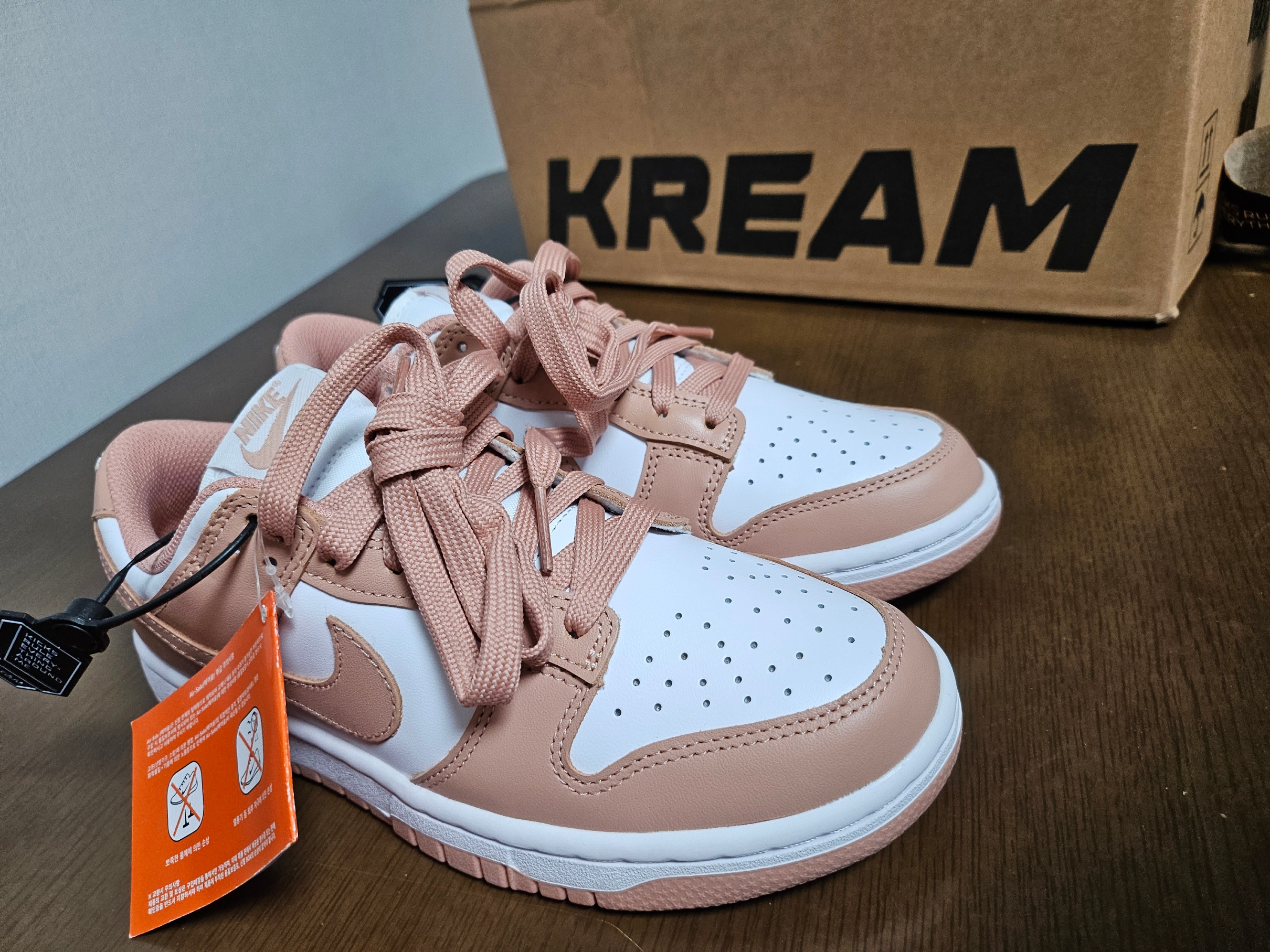 (W) Nike Dunk Low Rose Whisper 착용 스타일