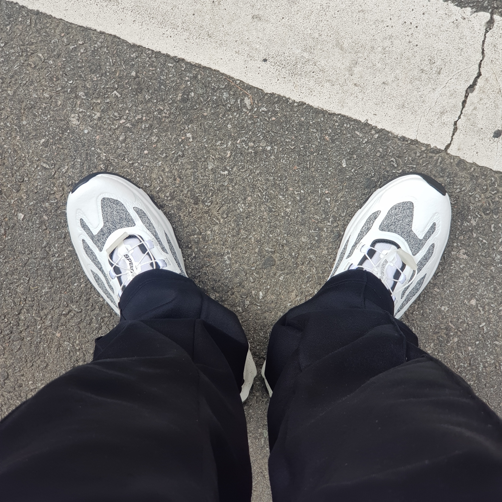 Salomon Speedverse PRG White Vanilla Ice 착용 스타일