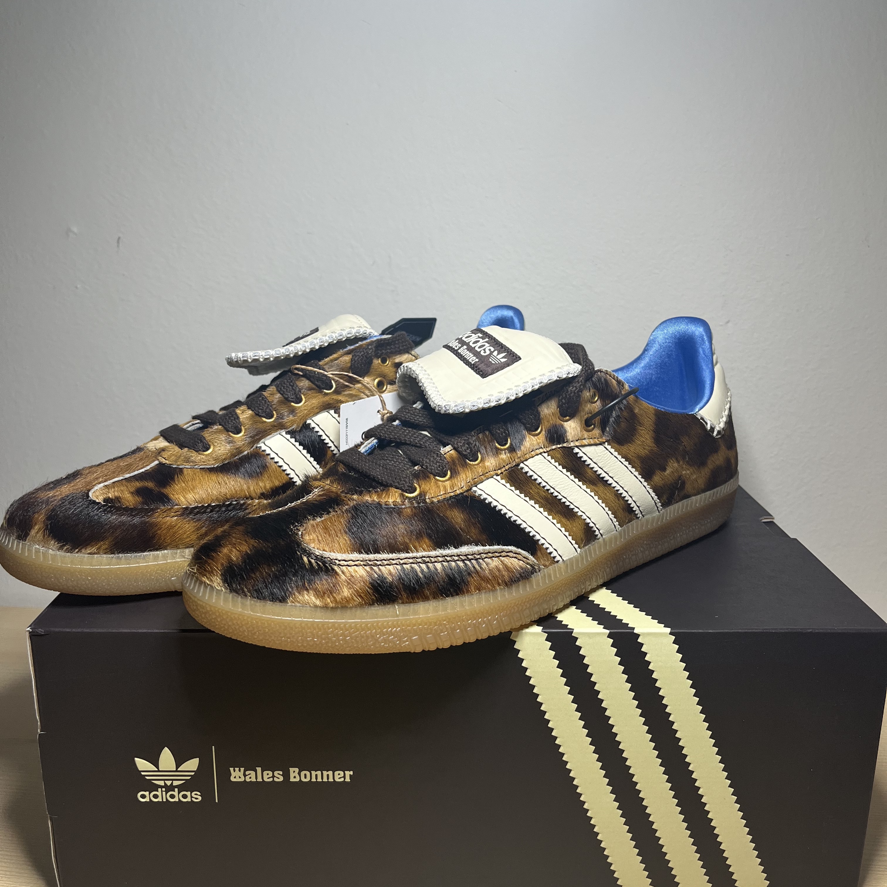 Adidas x Wales Bonner Pony Leo Samba Dark Brown Cream White 착용 스타일 - 3
