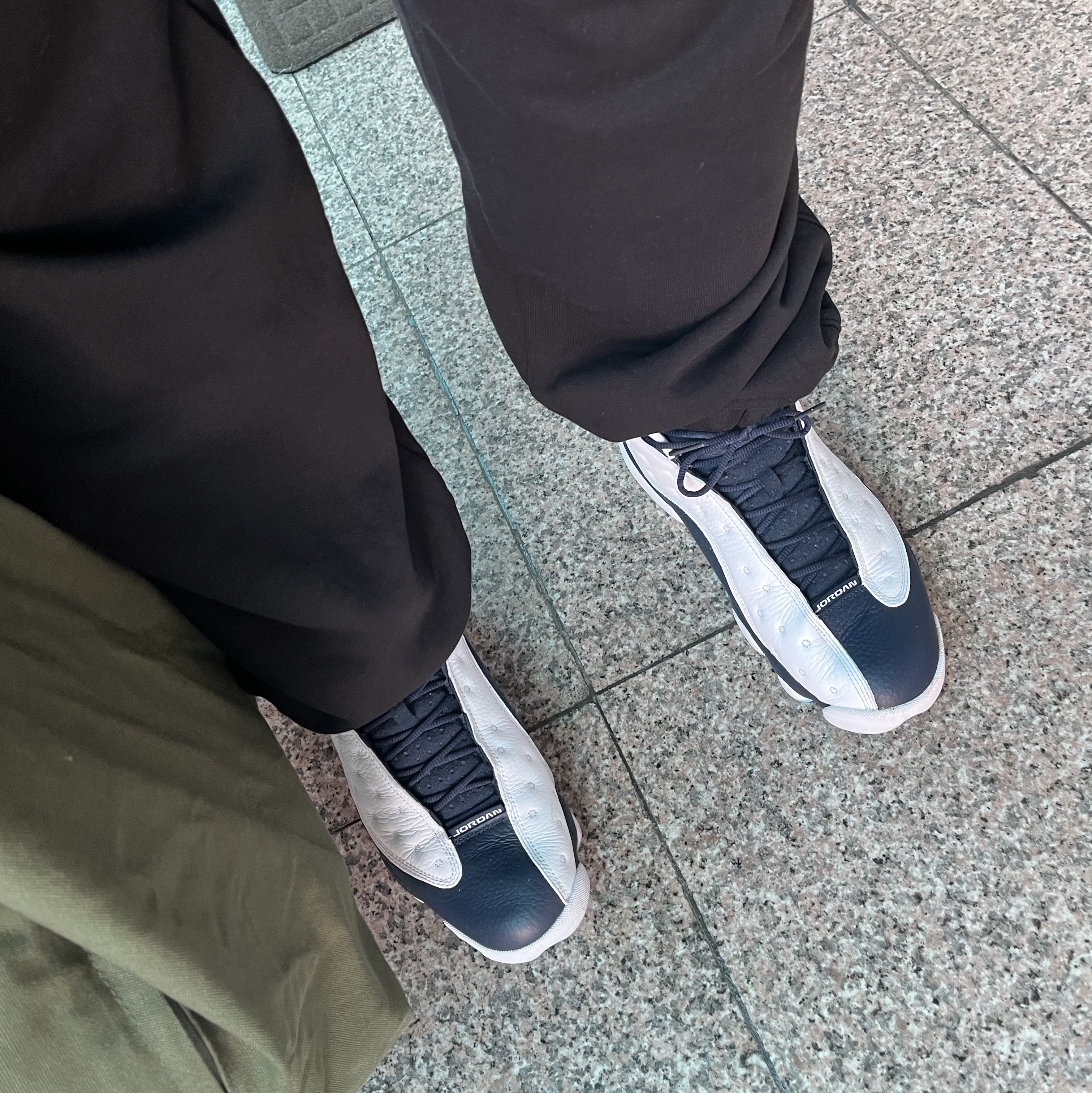 Jordan 13 Retro Obsidian 착용 스타일