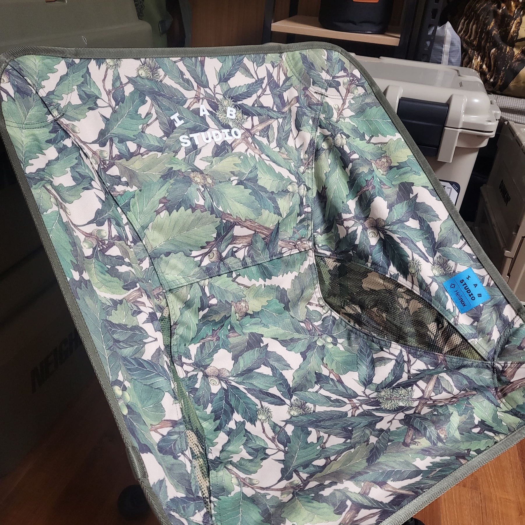 Helinox x IAB Studio Chair One Bukhansan, Helinox Tactical Chair One Realtree 착용 스타일 - 1