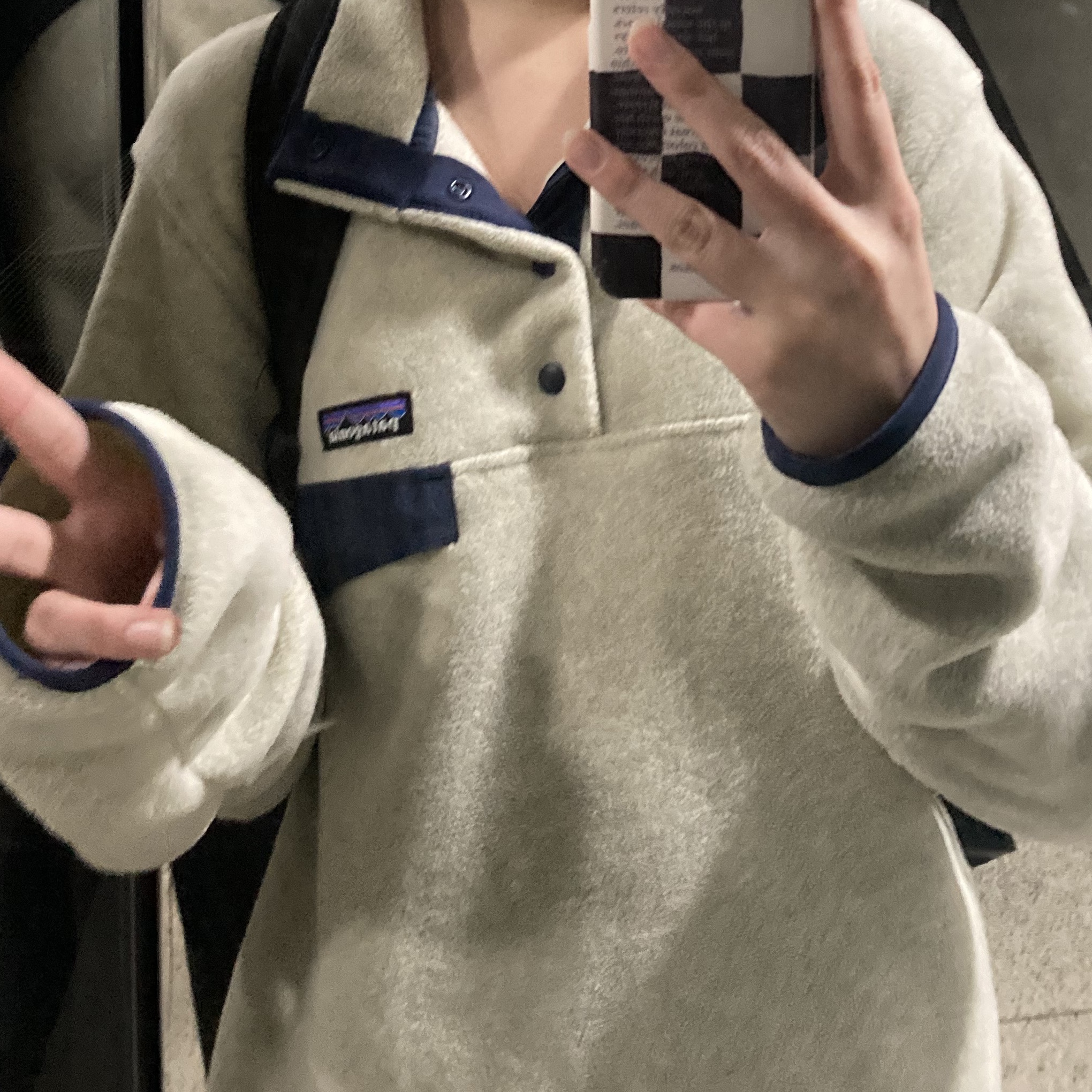 Patagonia Lightweight Synchilla Snap-T Fleece Pullover Oatmeal Heather/Smolder Blue/New Navy 착용 스타일 - 2