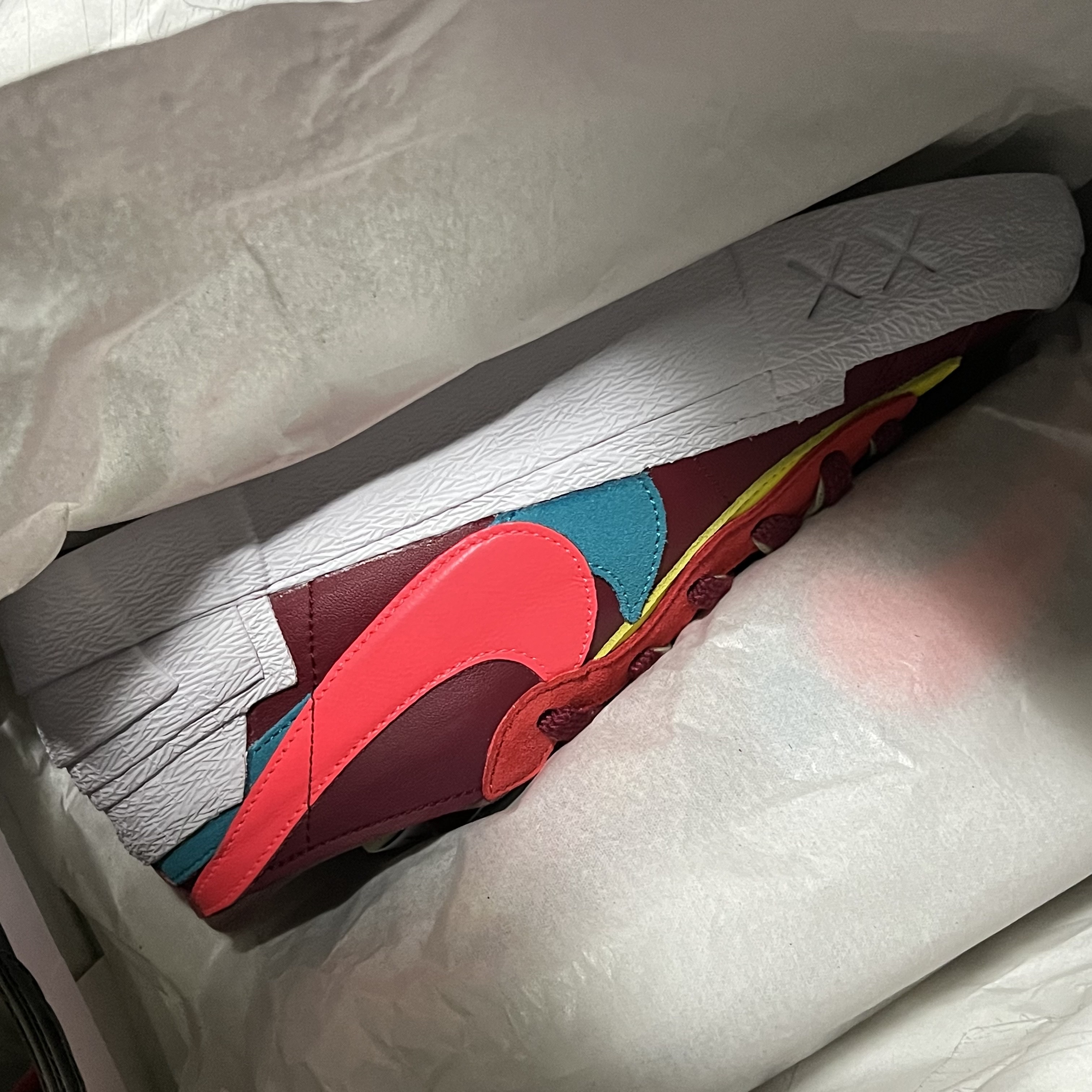 Nike x Sacai x Kaws Blazer Low Team Red 착용 스타일