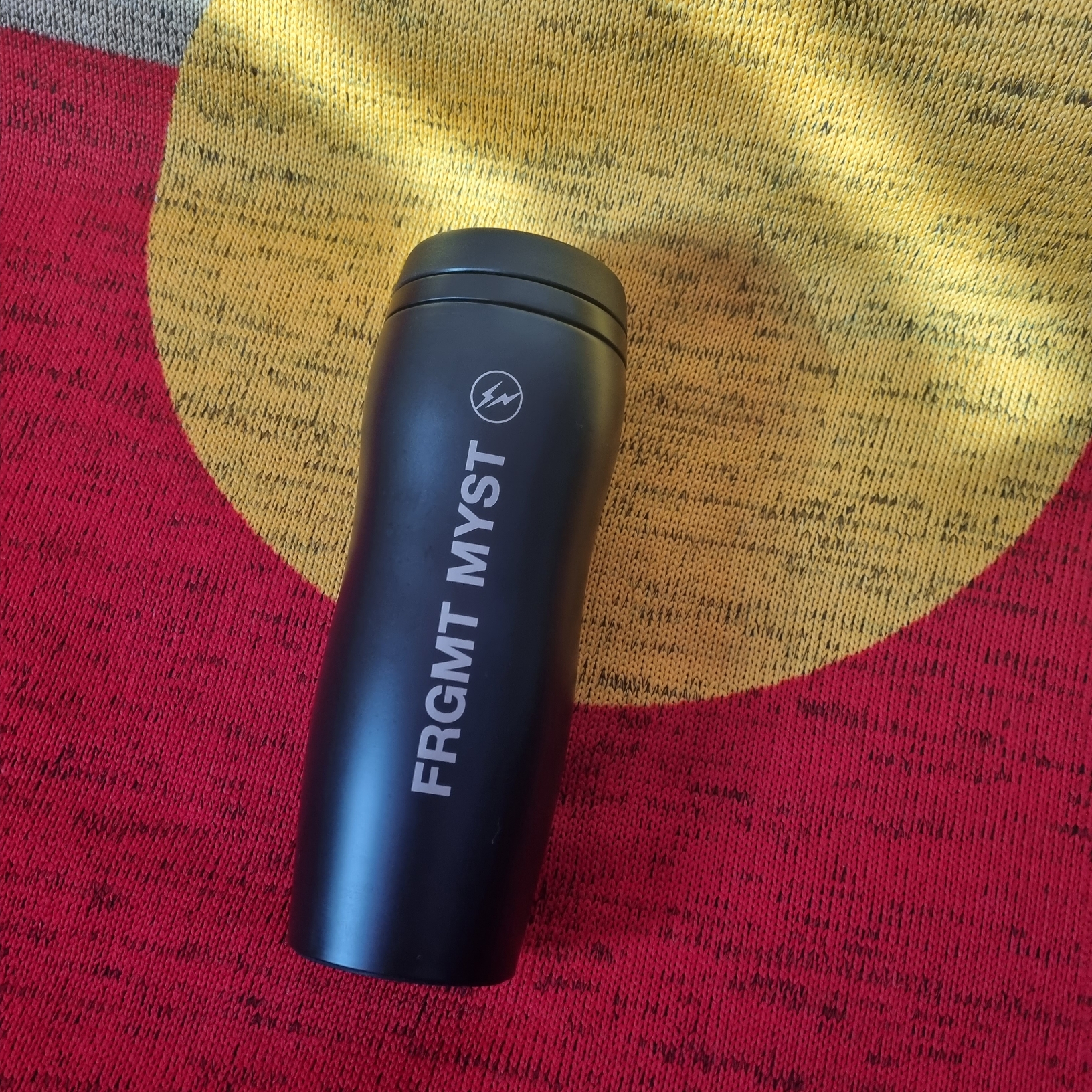 Starbucks x Fragment Curved Stainless Black Bottle 355ml 착용 스타일 - 1