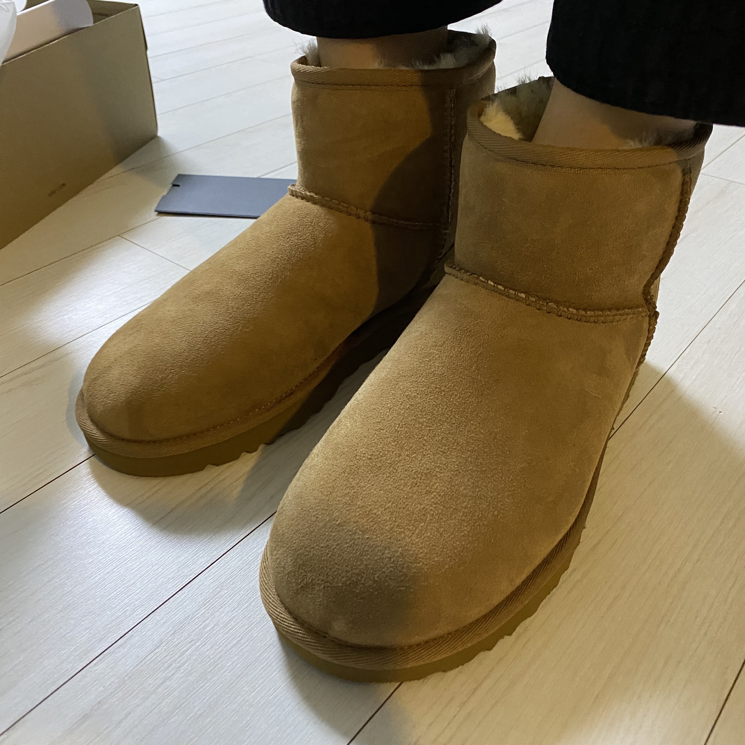 (W) UGG Classic Mini II Boots Chestnut 착용 스타일 - 2