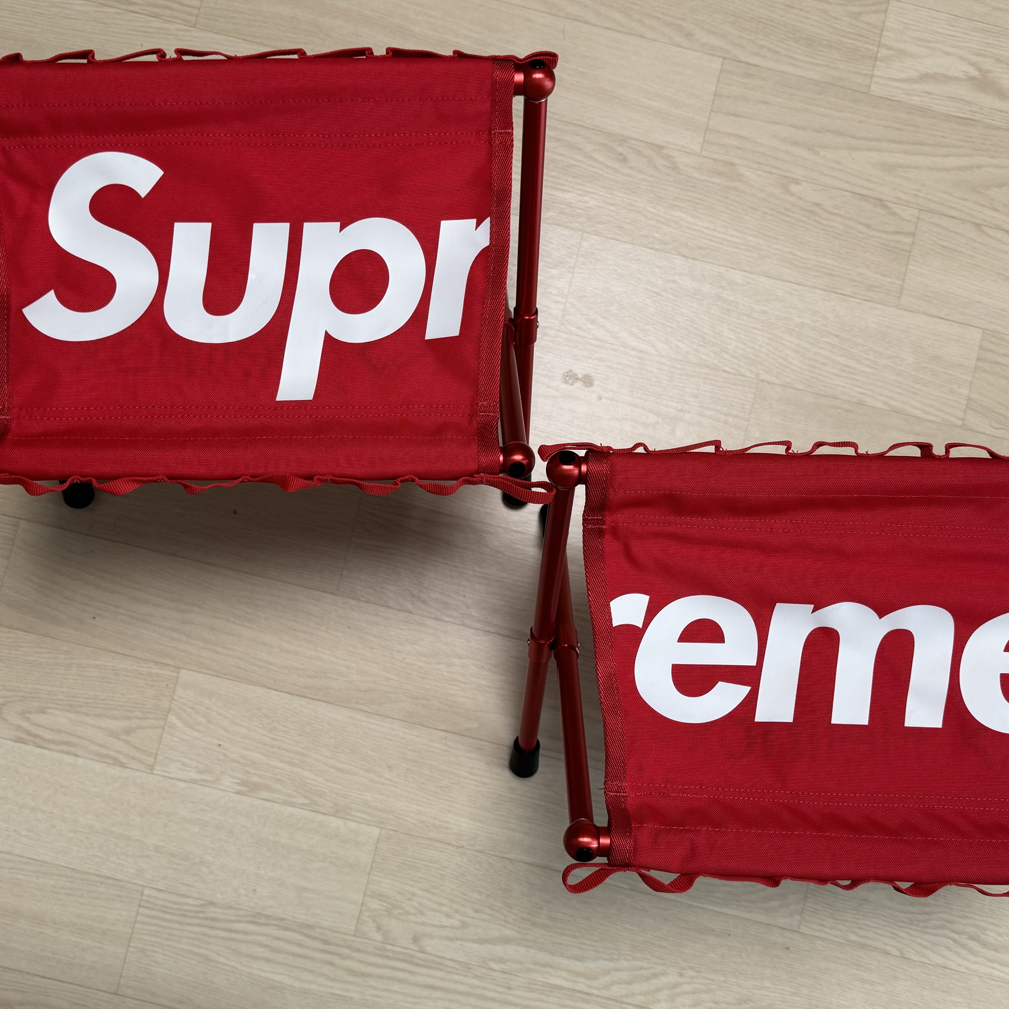 Supreme x Helinox Tactical Field Stool Red (Set Of 2) - 23FW 착용 스타일