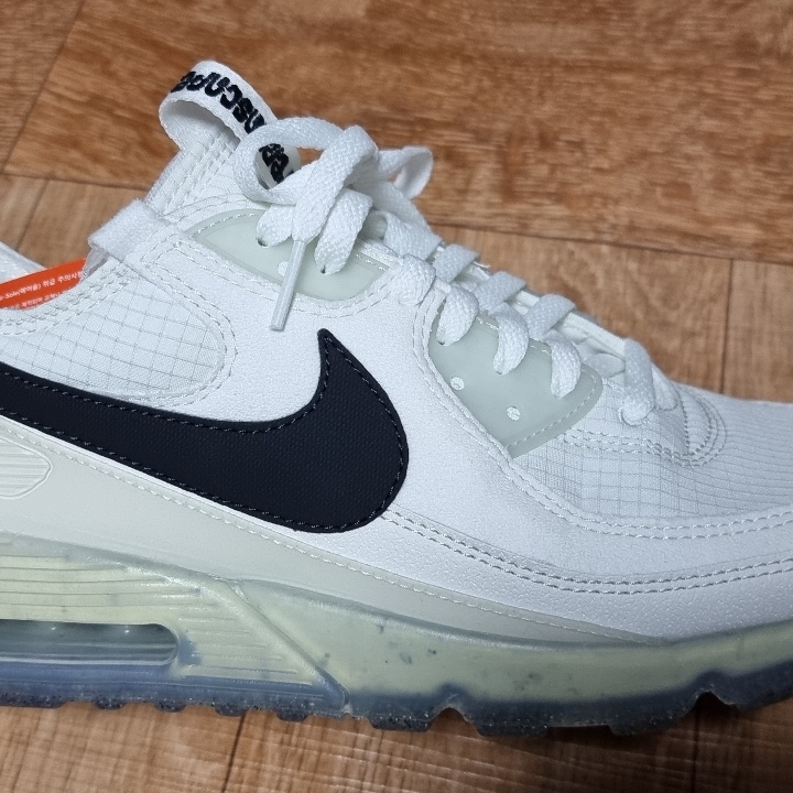 Nike Air Max Terrascape 90 Sail and Sea Glass 착용 스타일