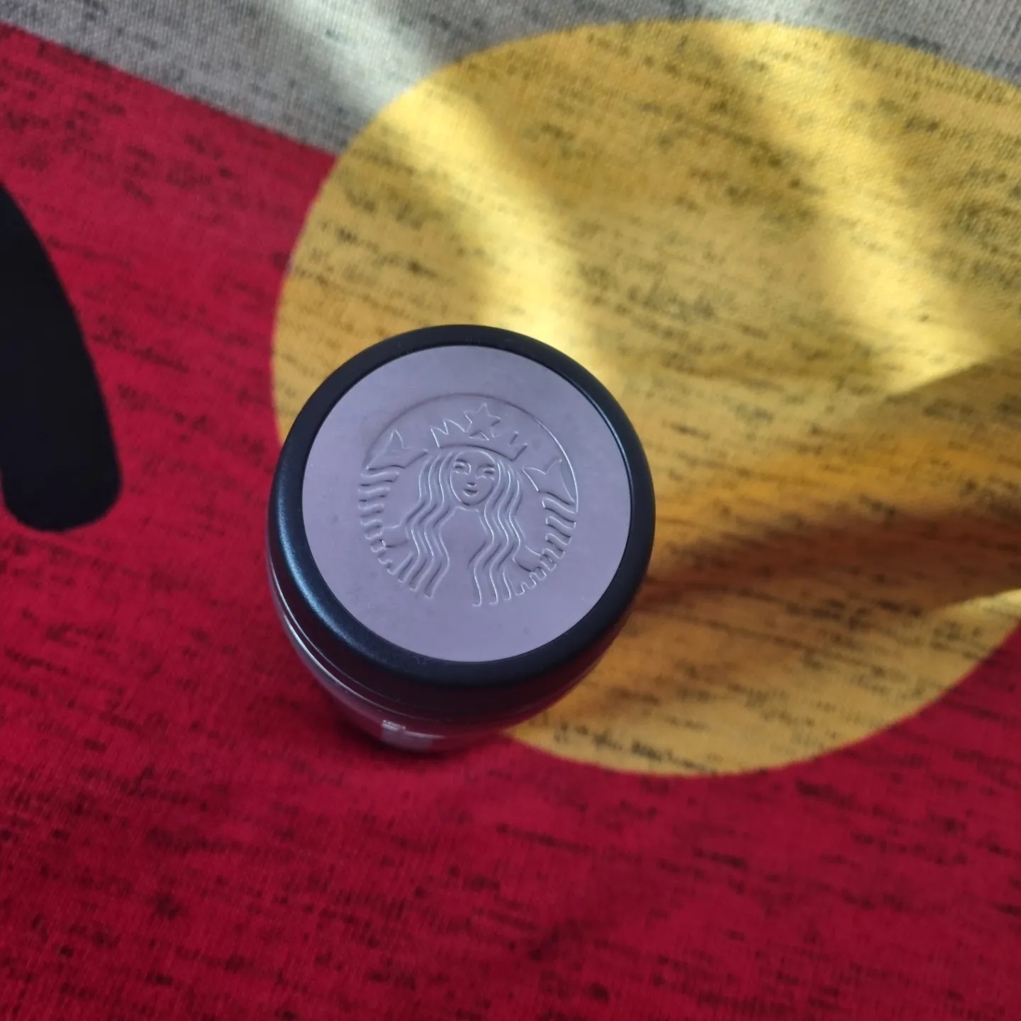 Starbucks x Fragment Curved Stainless Black Bottle 355ml 착용 스타일 - 3