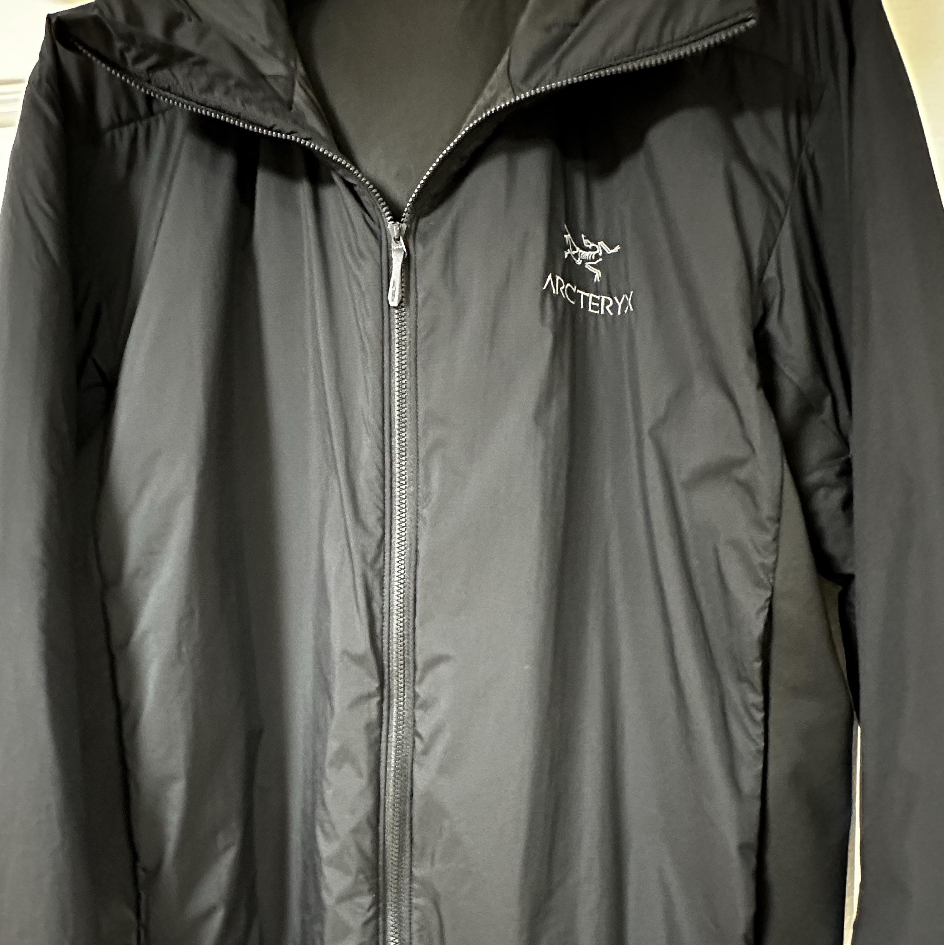 Arc'teryx Atom LT Hoody Black 착용 스타일