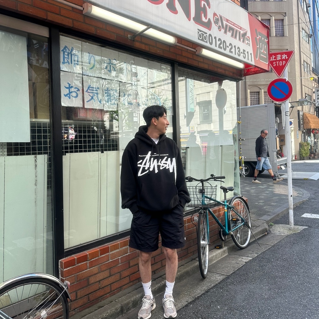 Stussy Big Stock Hoodie Black 착용 스타일