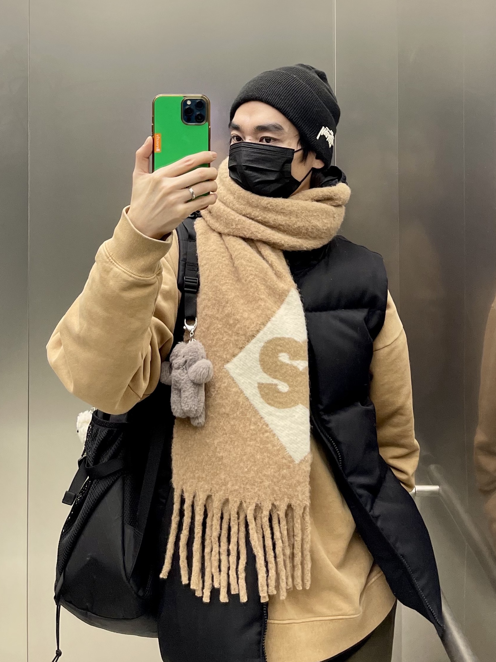 Supreme Backpack Black - 23FW, Ader Error Standic AirPods Max Case Z-Blue 착용 스타일 - 8