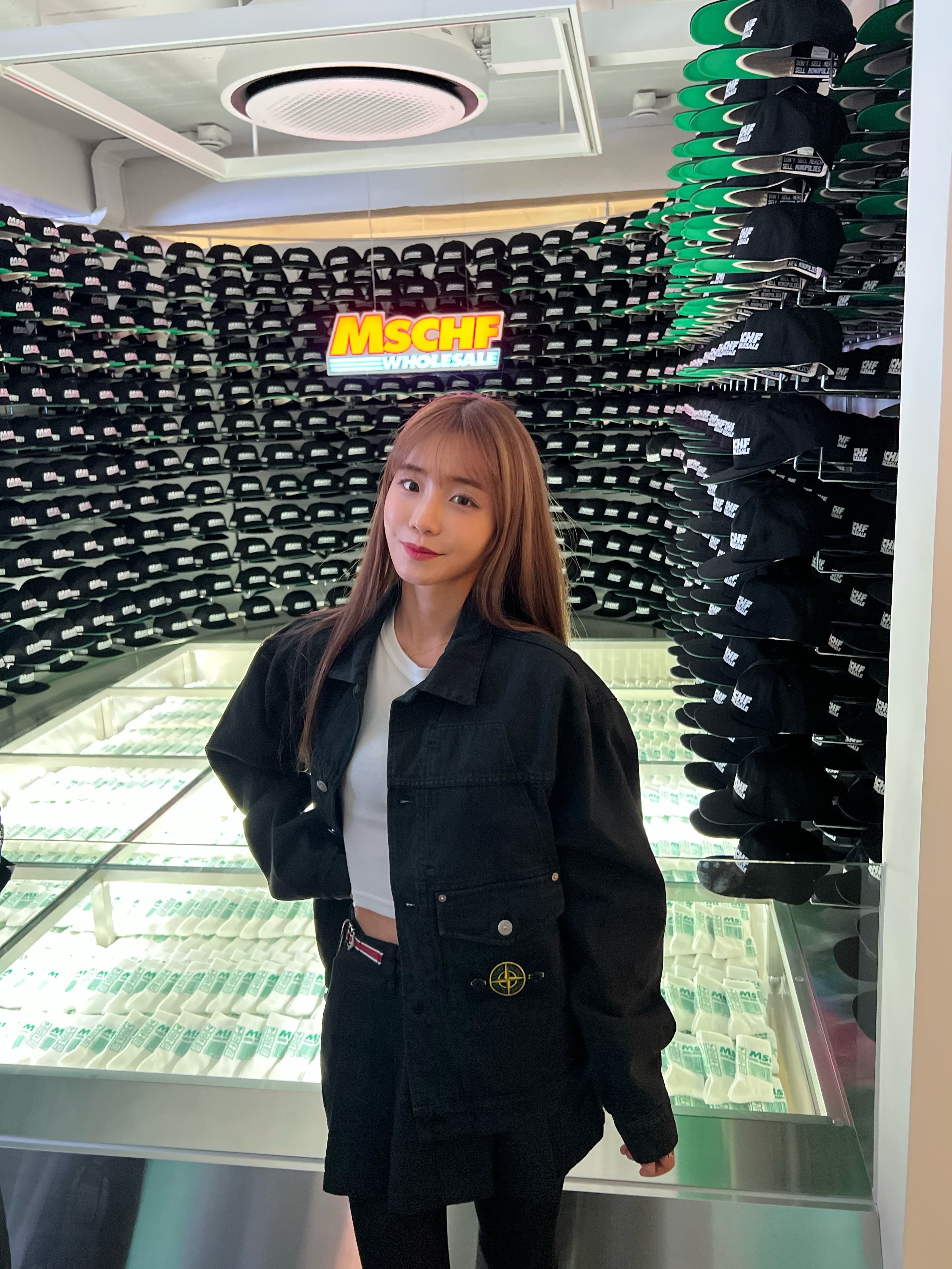 Supreme x Stone Island Denim Trucker Jacket Black - 23FW 착용 스타일 - 2