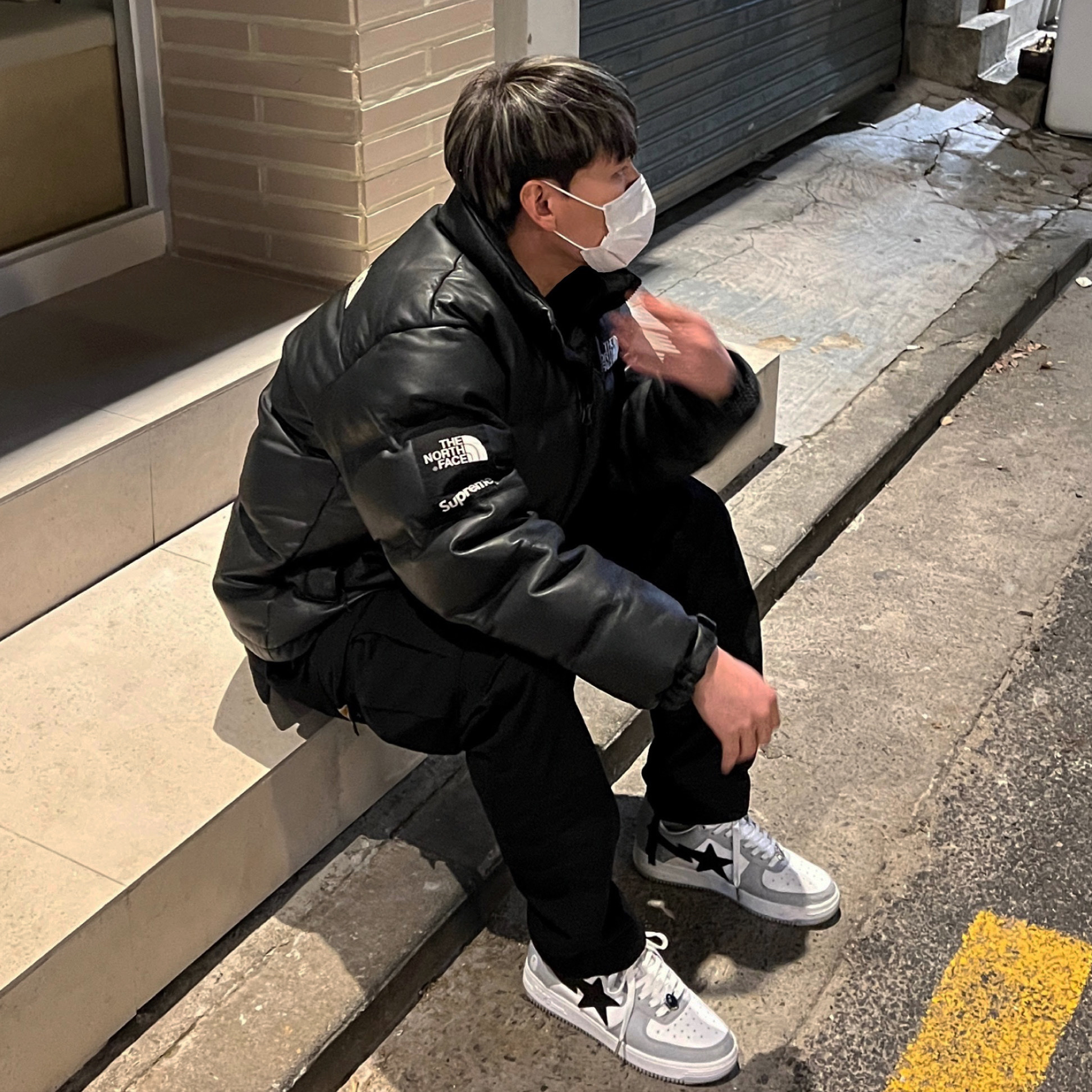 Supreme x The North Face Leather Nuptse Jacket Black - 17FW, BAPE Bape Sta Low White Grey Black 착용 스타일