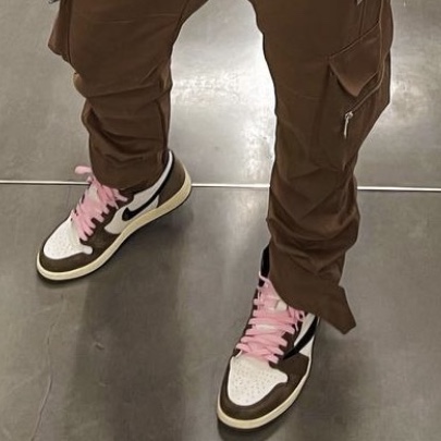 Jordan 1 x Travis Scott Retro High OG SP Mocha 착용 스타일