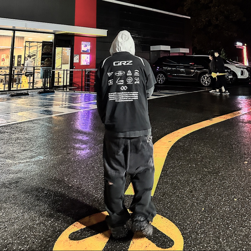 Undermycar Dival Real Divided Damage Washed Pants Inkwell - 23FW, Balenciaga Defender Sneakers Black 착용 스타일