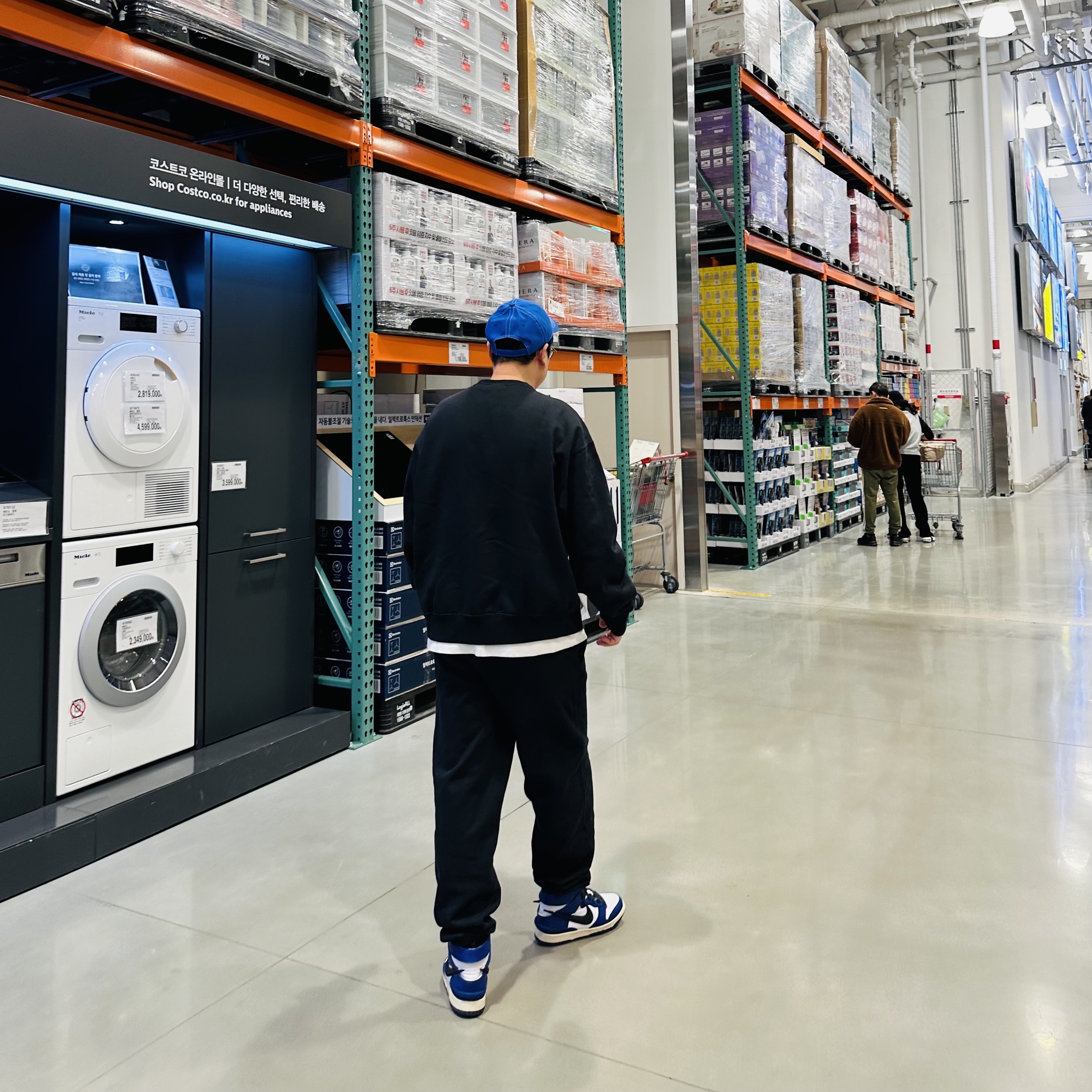 Nike x Stussy NRG Washed Fleece Crewneck Black (DO5310-010), Nike x Stussy NRG Washed Fleece Pants Black (DO5296-010) 착용 스타일 - 4