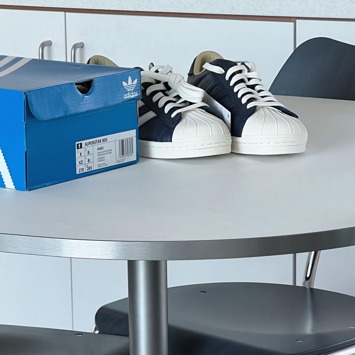 Adidas Superstar 80s Tany Night Indigo Off White 착용 스타일