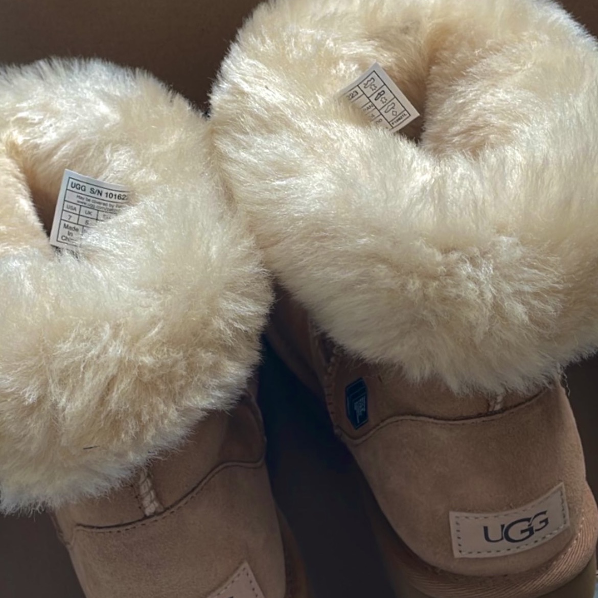 (W) UGG Classic Short II Boots Chestnut 착용 스타일