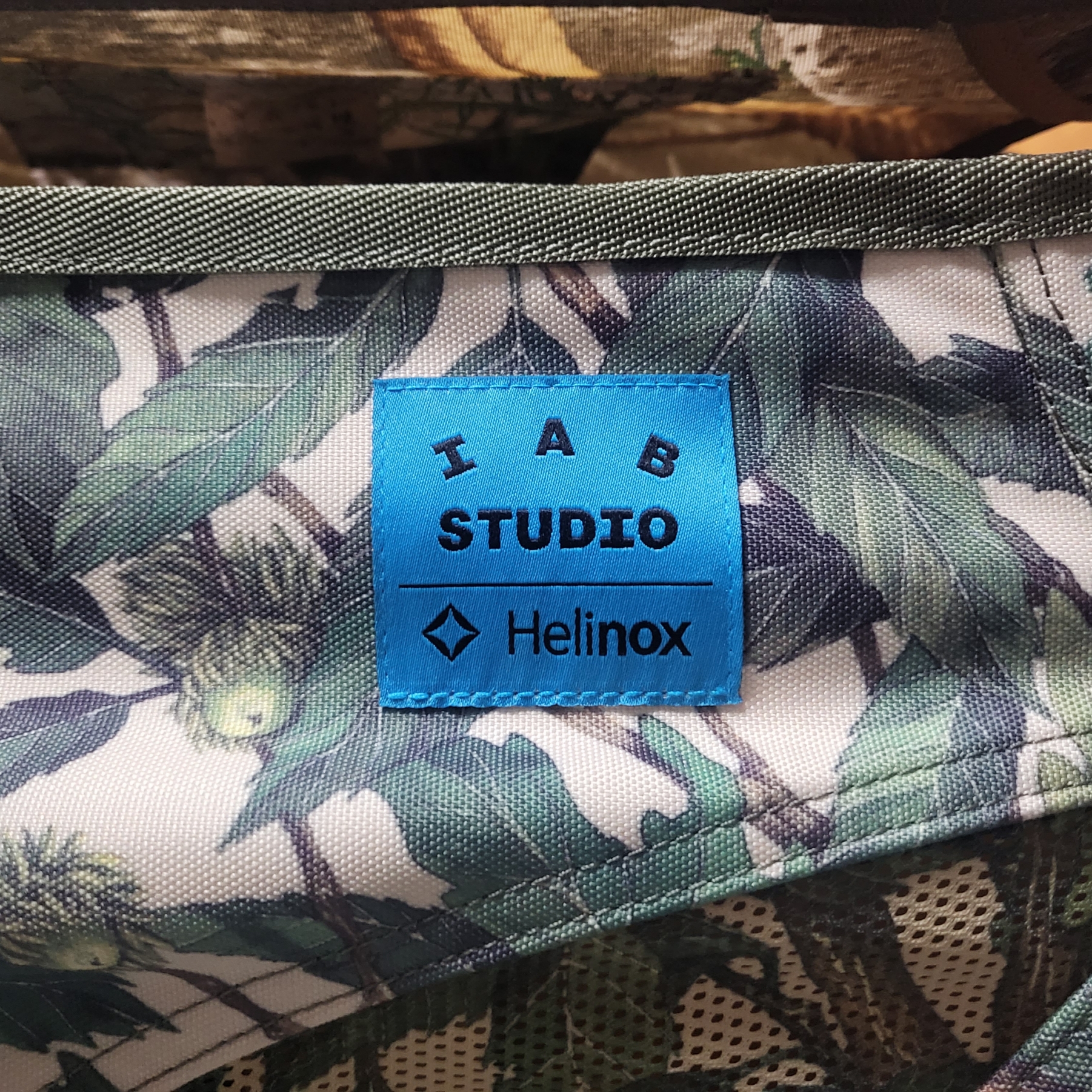 Helinox x IAB Studio Chair One Bukhansan, Helinox Tactical Chair One Realtree 착용 스타일 - 3