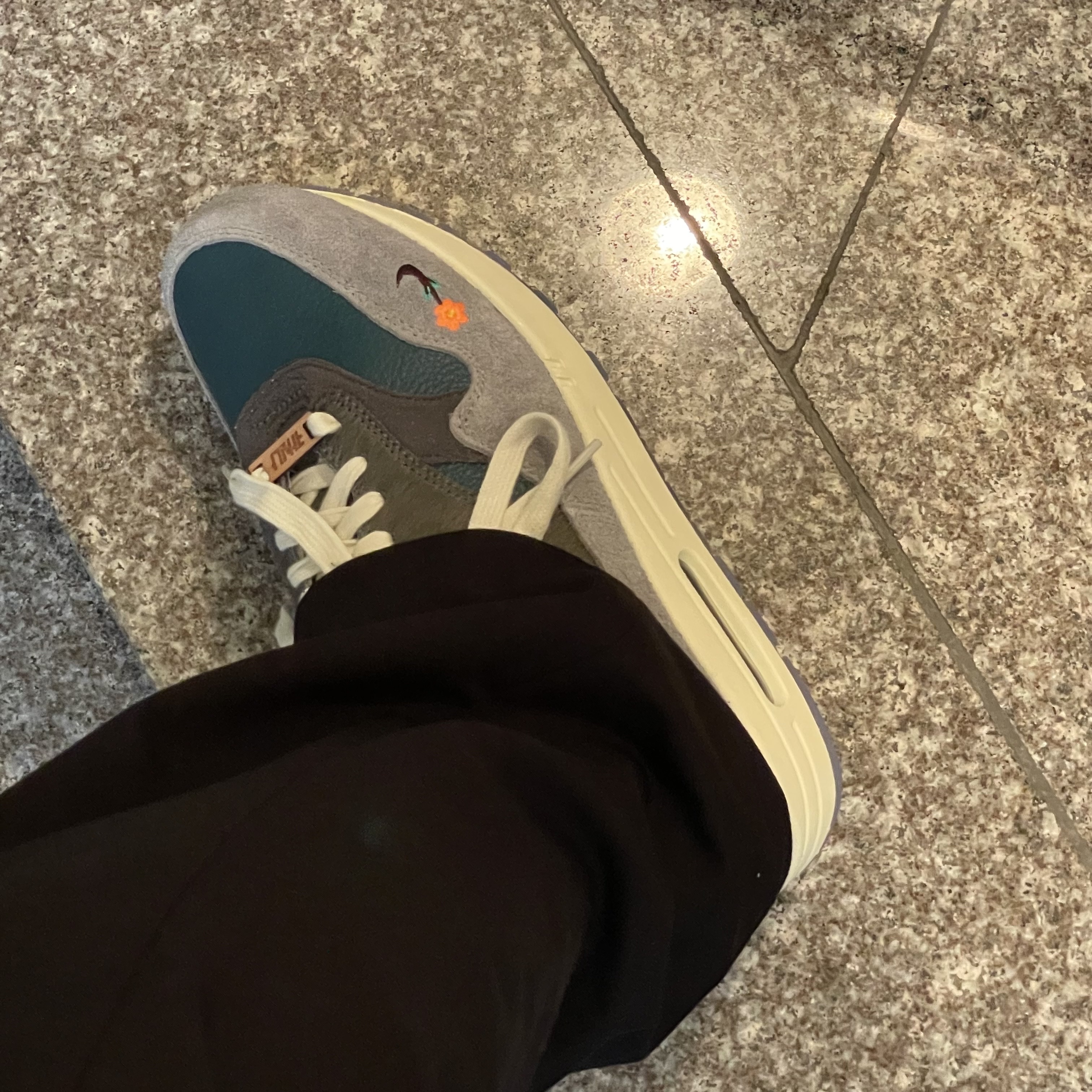 Nike x Kasina Air Max 1 SP Won-Ang Particle Grey 착용 스타일