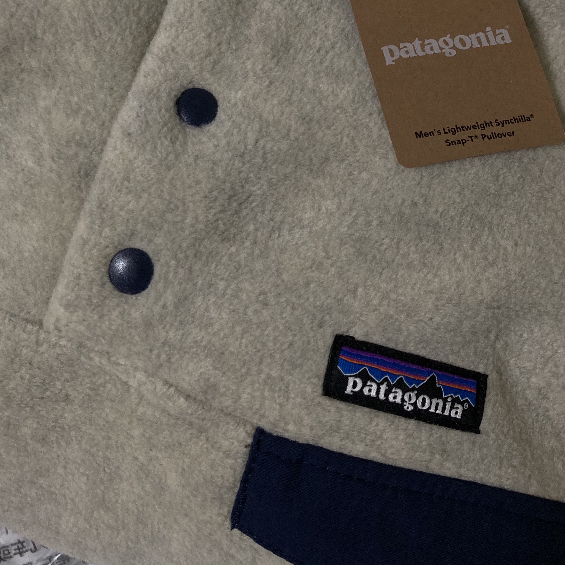 Patagonia Lightweight Synchilla Snap-T Fleece Pullover Oatmeal Heather/Smolder Blue/New Navy 착용 스타일 - 3