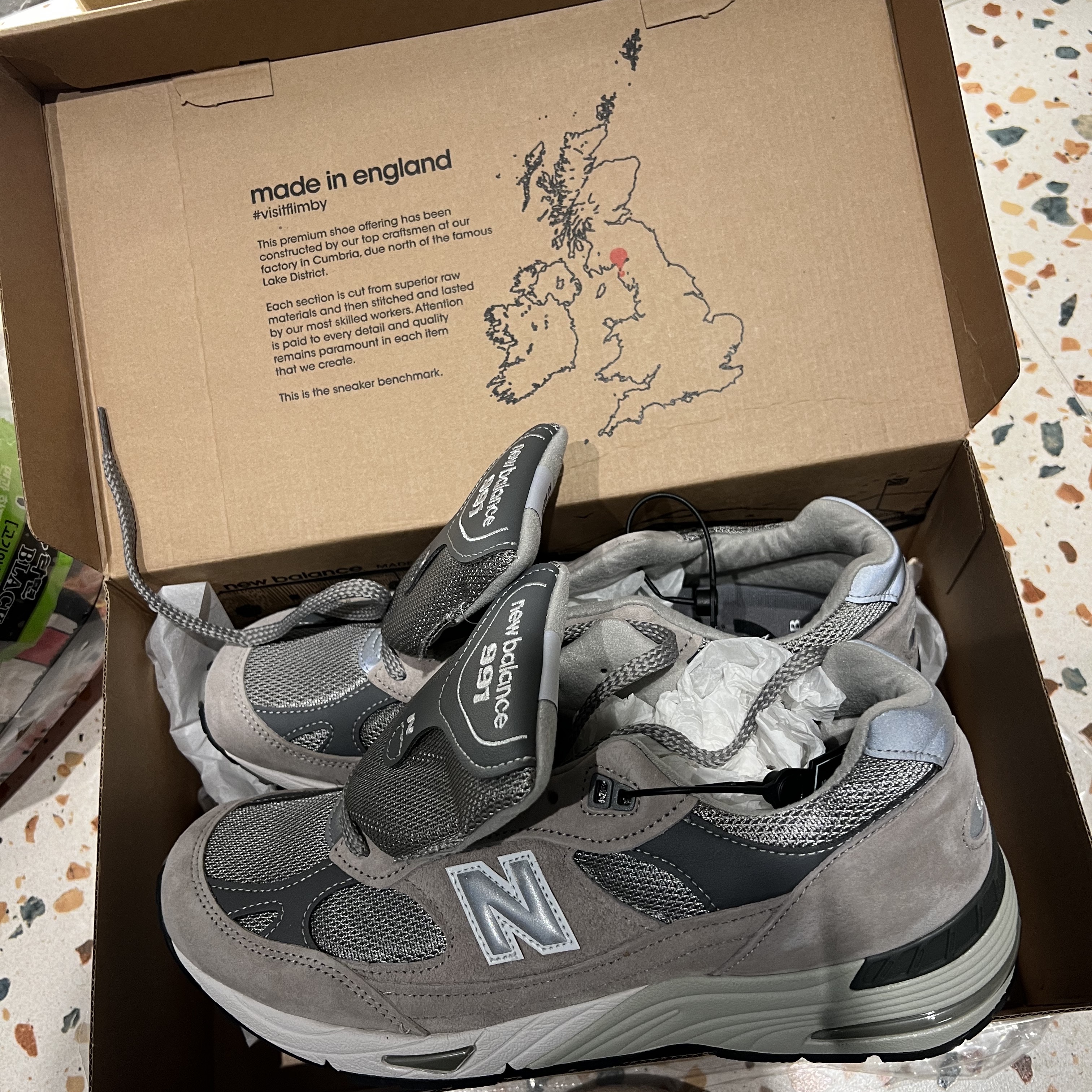 New Balance 991 Made in UK Grey 착용 스타일