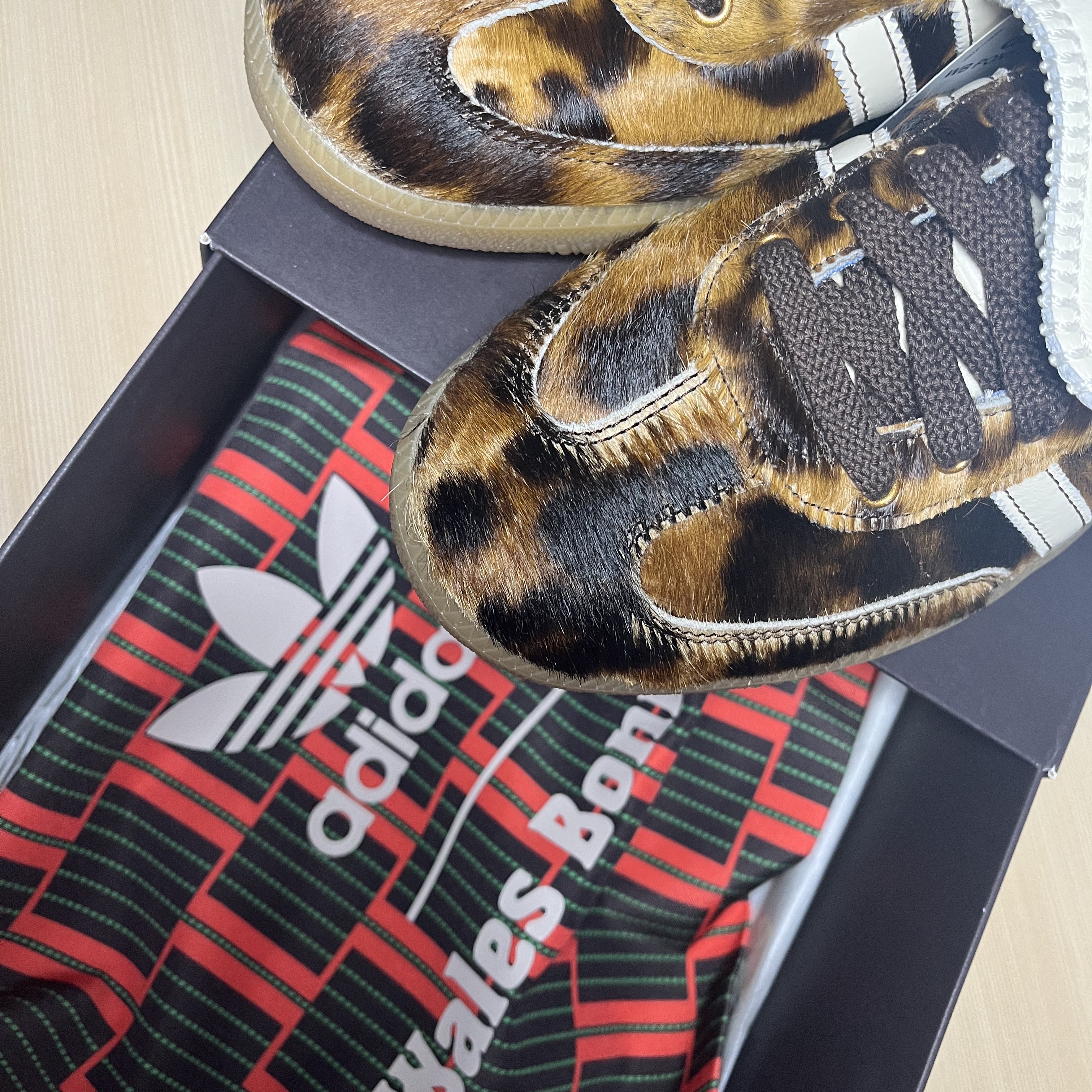 Adidas x Wales Bonner Pony Leo Samba Dark Brown Cream White 착용 스타일 - 2