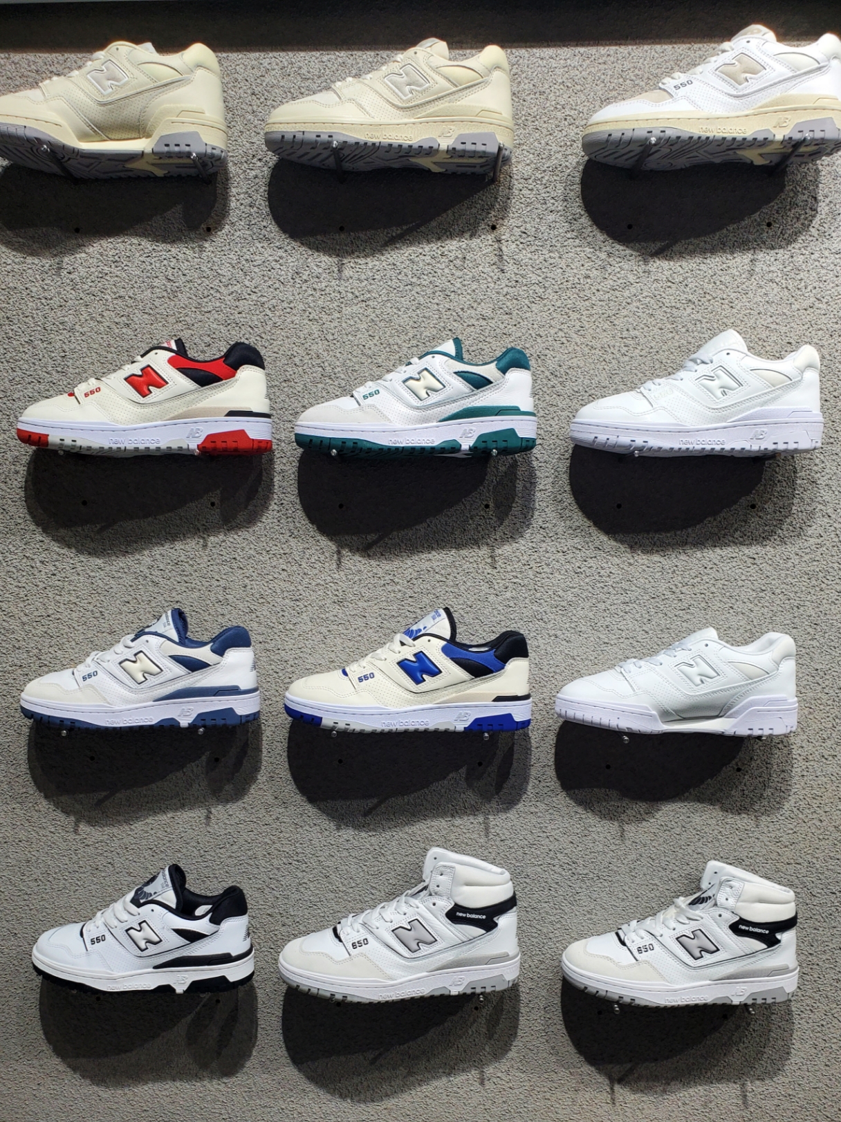 (W) Nike x Olivia Kim Air Force 1 Low No Cover, New Balance 878 Gray 착용 스타일 - 8