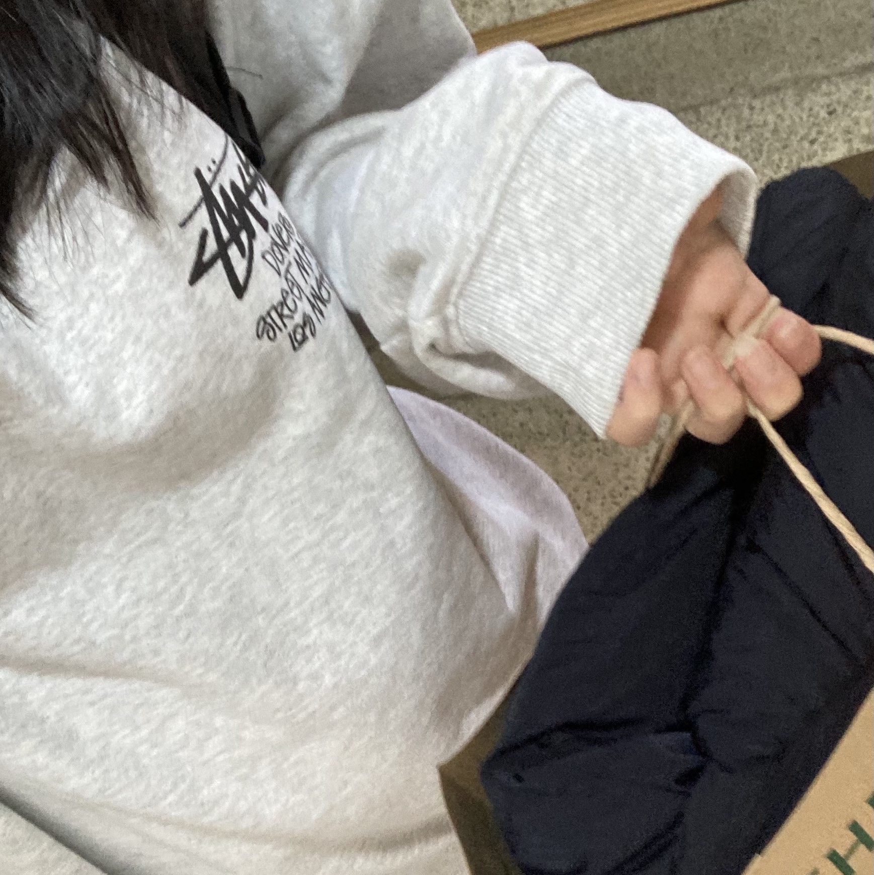 Stussy Stock DSM Los Angeles Crew Ash Heather 2021 착용 스타일