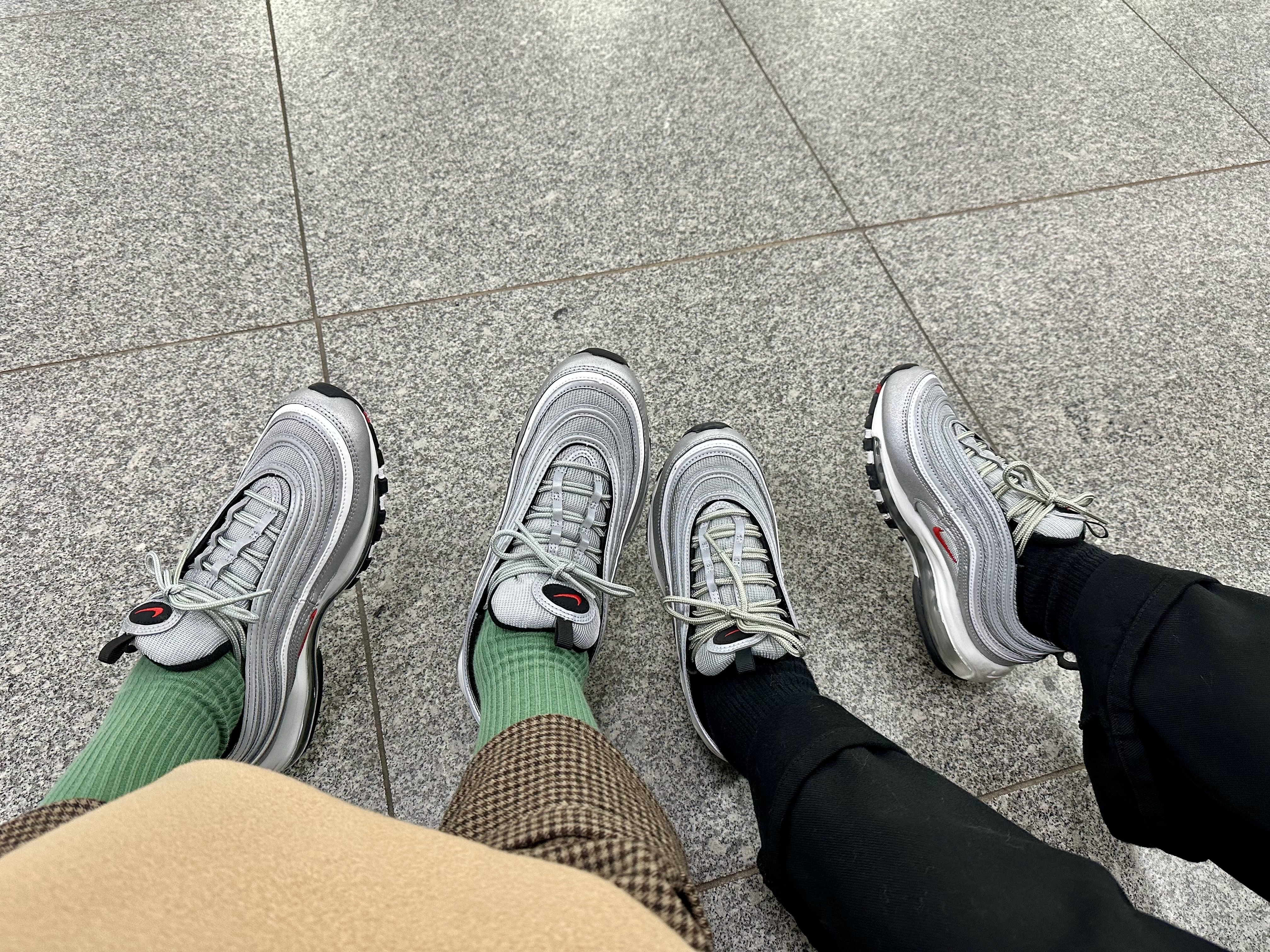 Nike Air Max 97 OG Silver Bullet 2022 착용 스타일