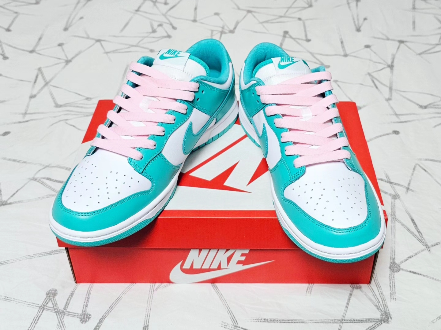 Nike Dunk Low White Clear Jade 착용 스타일 - 3