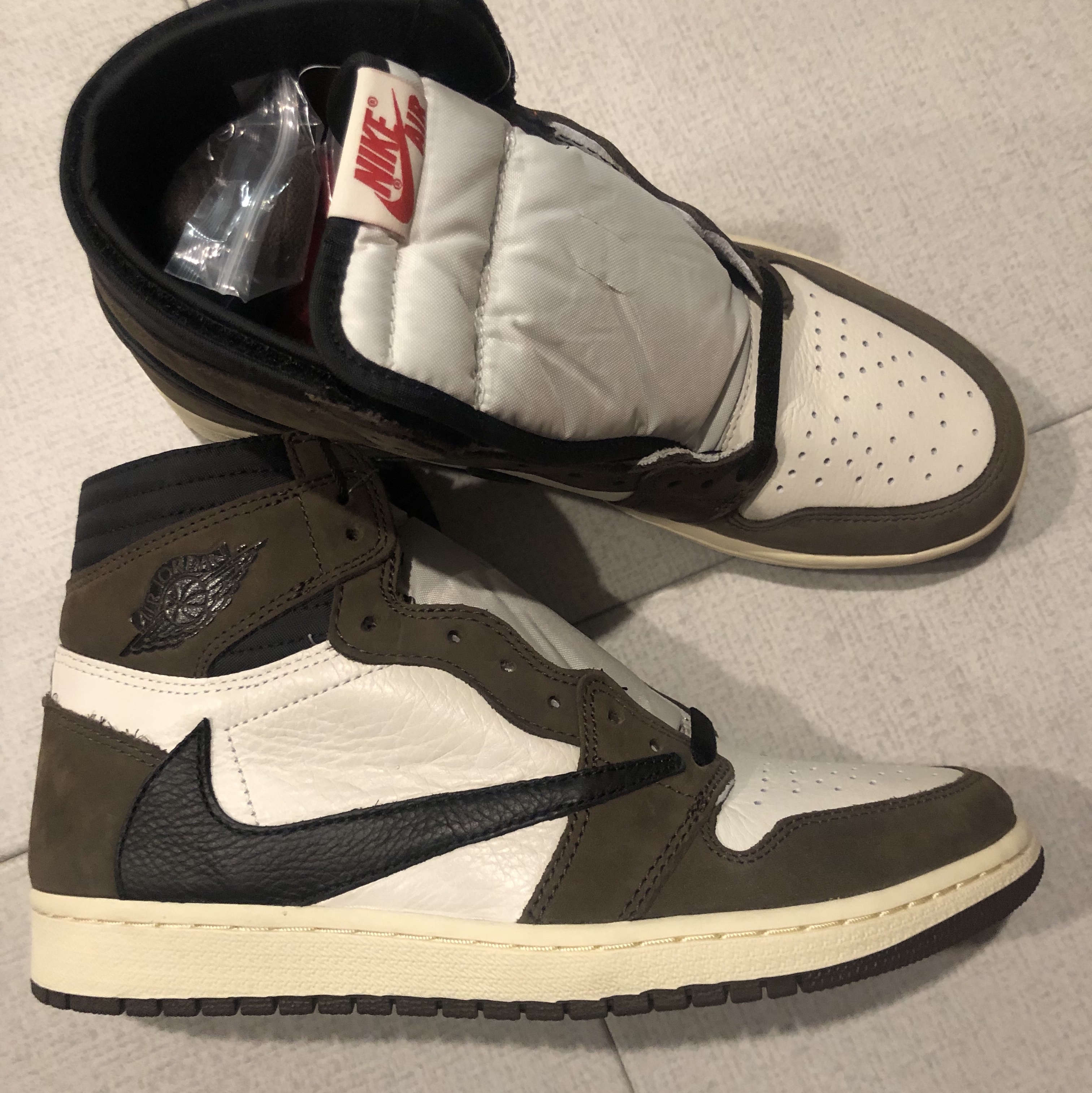 Jordan 1 x Travis Scott Retro High OG SP Mocha 착용 스타일