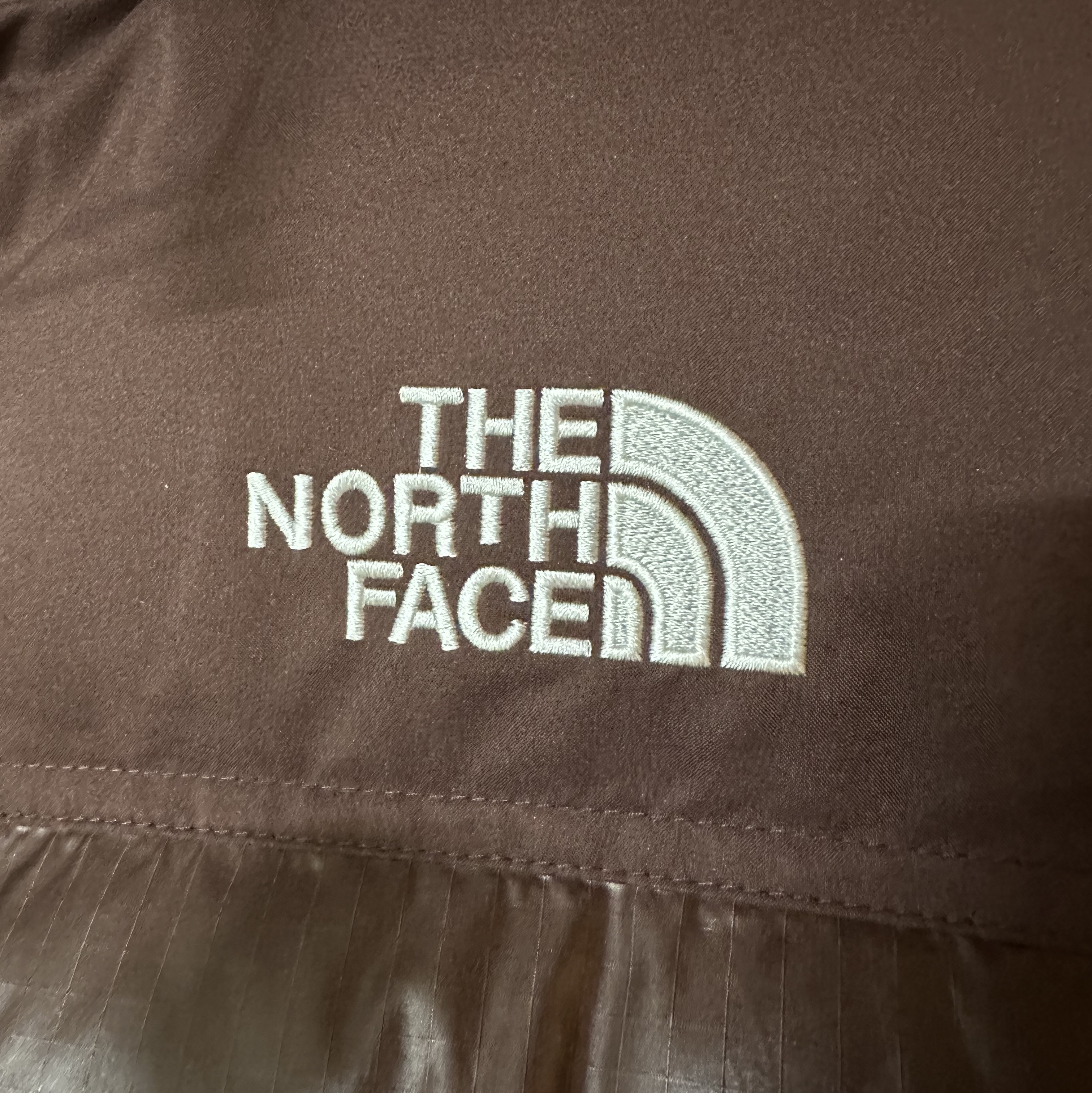 (W) The North Face White Label Novelty Nuptse Down Jacket Cocoa Brown 착용 스타일