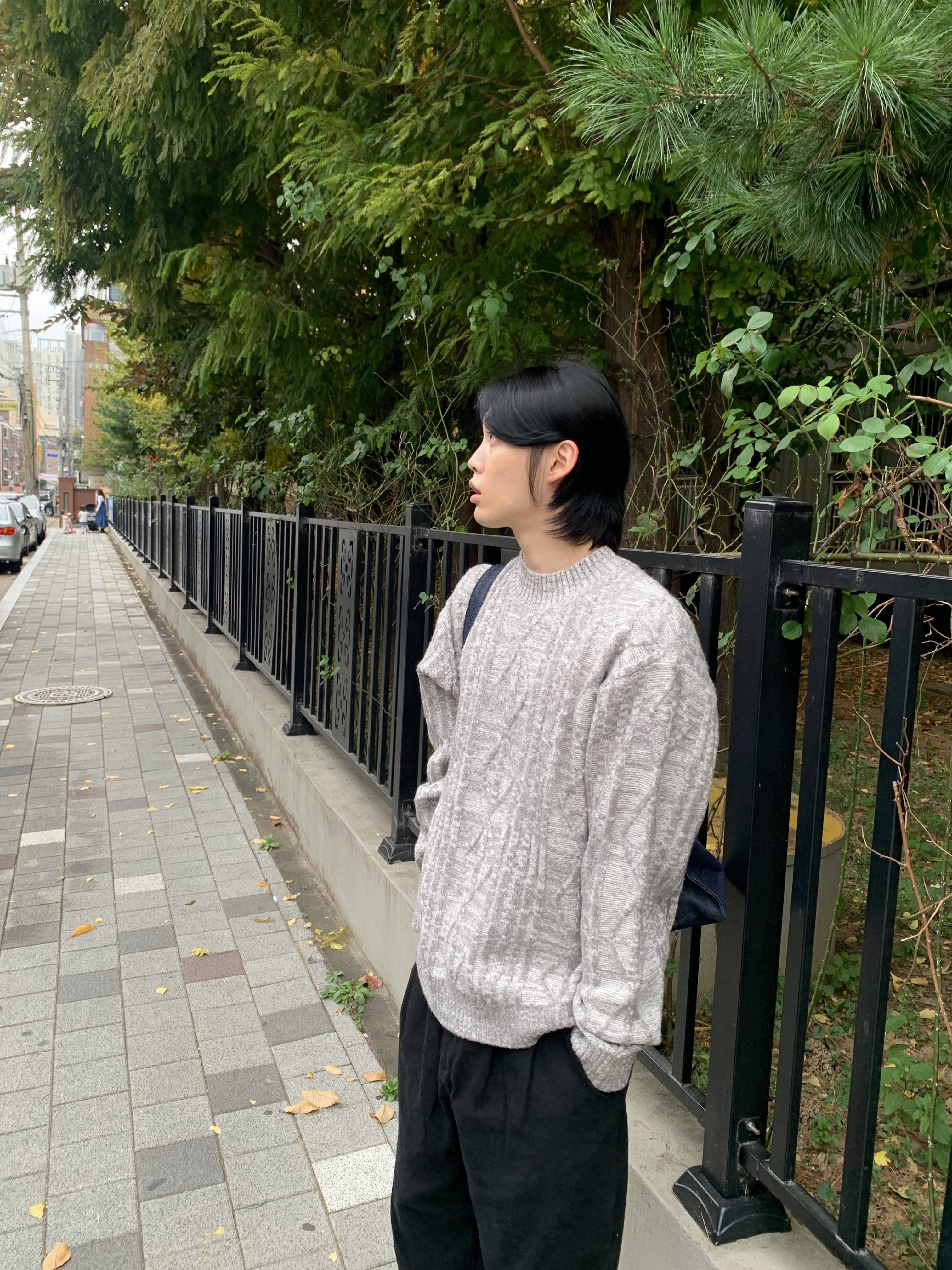 Clarks Wallabee Maple Suede, A.P.C. Daniela Shopping Bag Indigo 착용 스타일 - 2